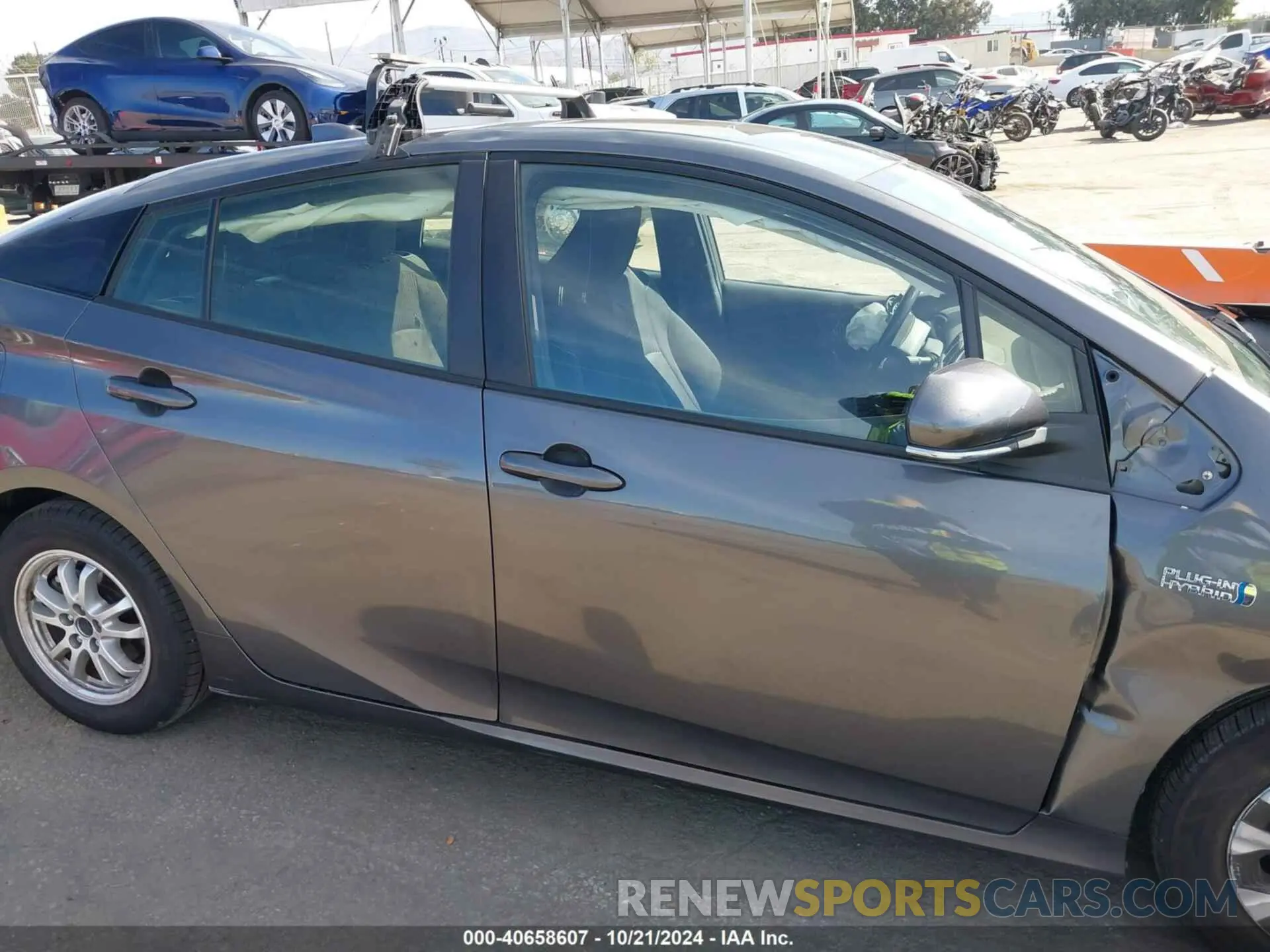 12 Photograph of a damaged car JTDKAMFP1N3202871 TOYOTA PRIUS PRIME 2022