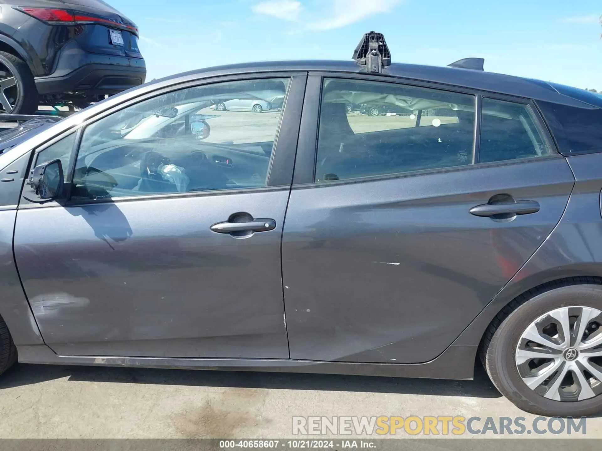 13 Photograph of a damaged car JTDKAMFP1N3202871 TOYOTA PRIUS PRIME 2022