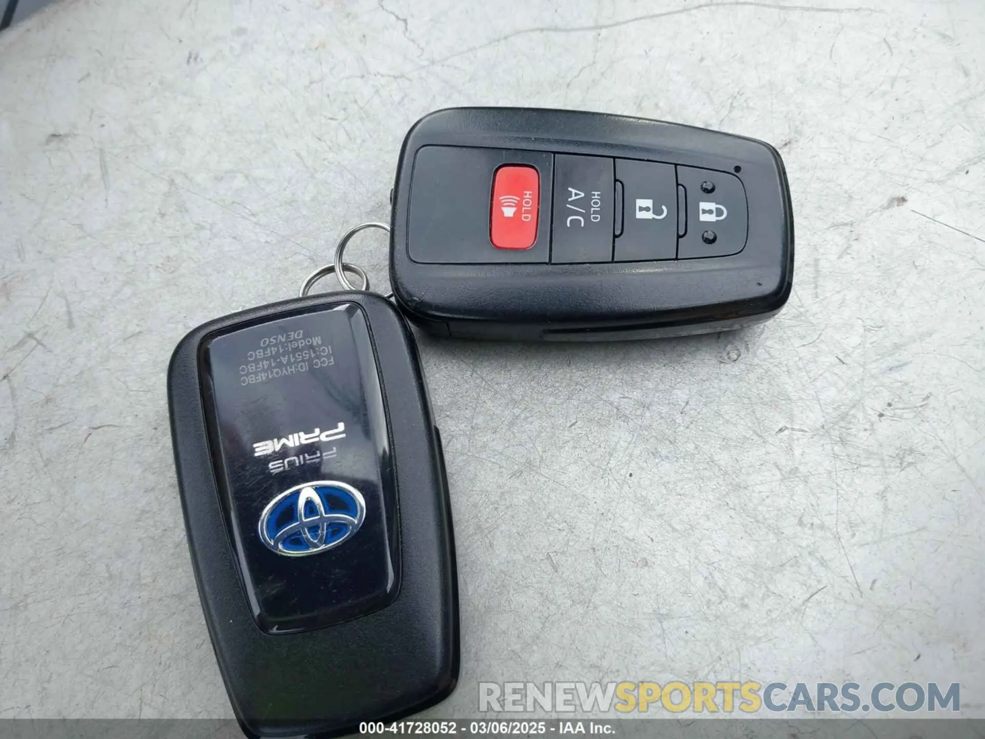 11 Photograph of a damaged car JTDKAMFP1N3218374 TOYOTA PRIUS PRIME 2022