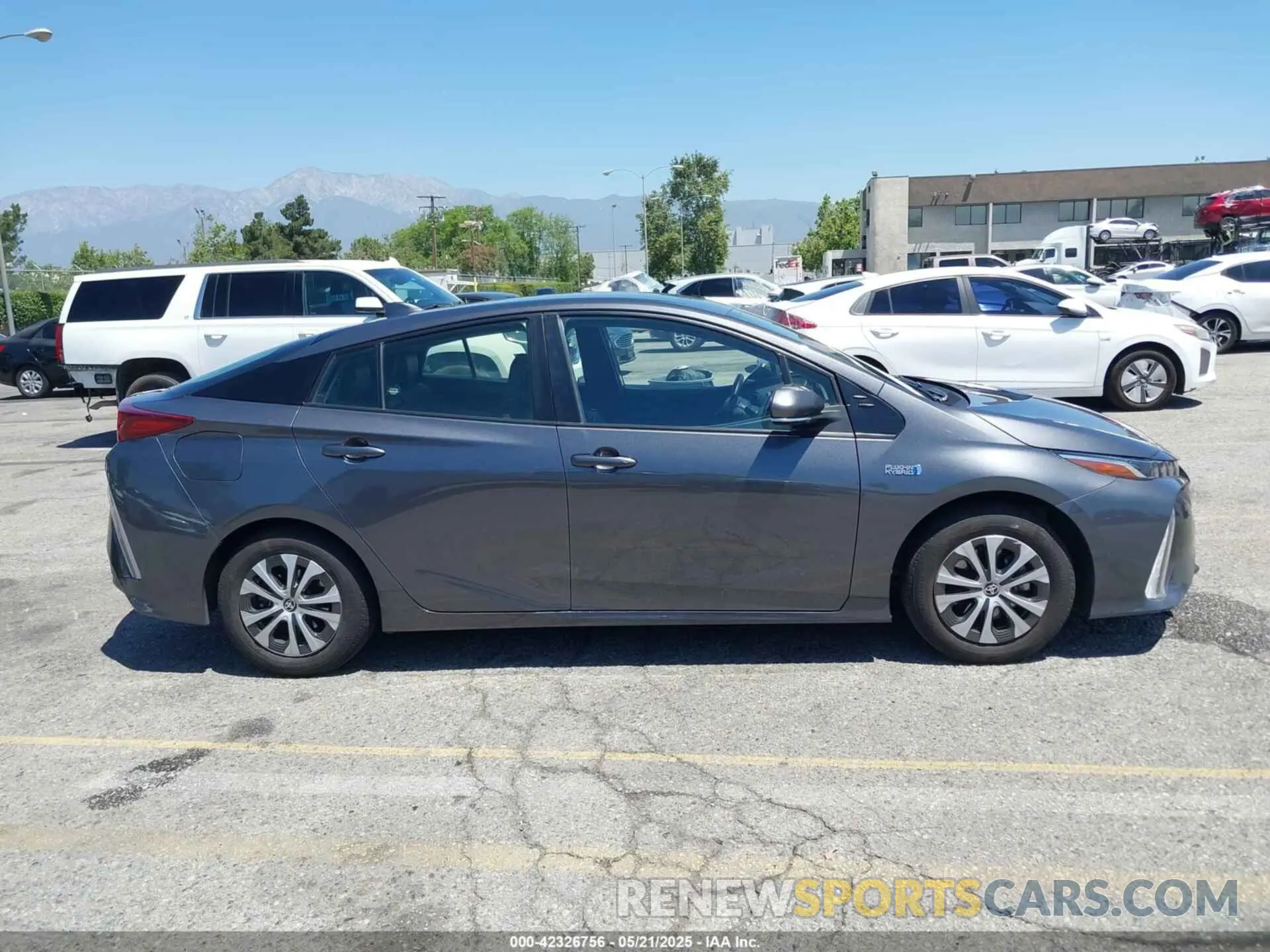 13 Photograph of a damaged car JTDKAMFP3N3203004 TOYOTA PRIUS PRIME 2022