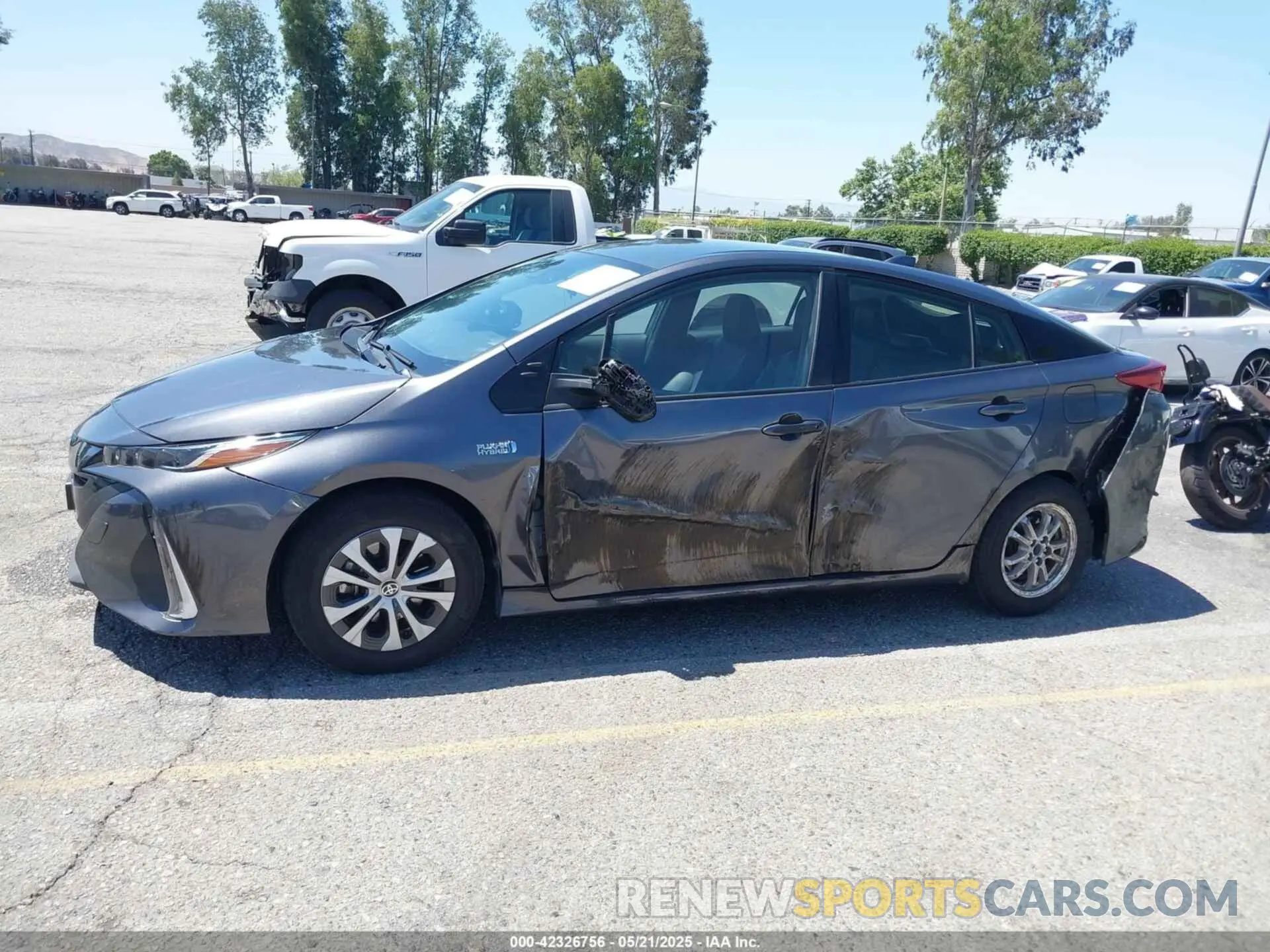 14 Photograph of a damaged car JTDKAMFP3N3203004 TOYOTA PRIUS PRIME 2022