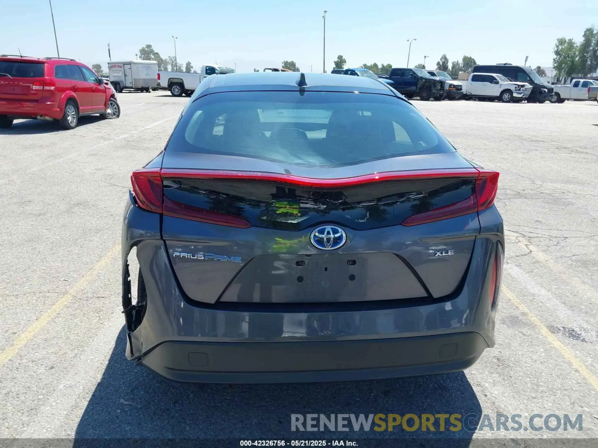 16 Photograph of a damaged car JTDKAMFP3N3203004 TOYOTA PRIUS PRIME 2022