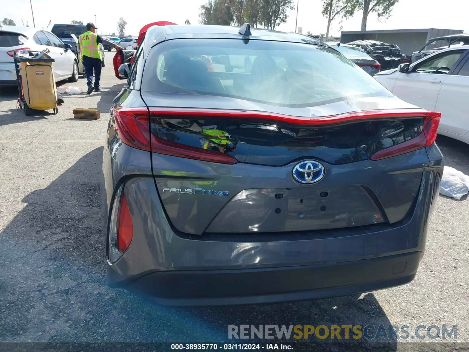 17 Photograph of a damaged car JTDKAMFP4N3197469 TOYOTA PRIUS PRIME 2022