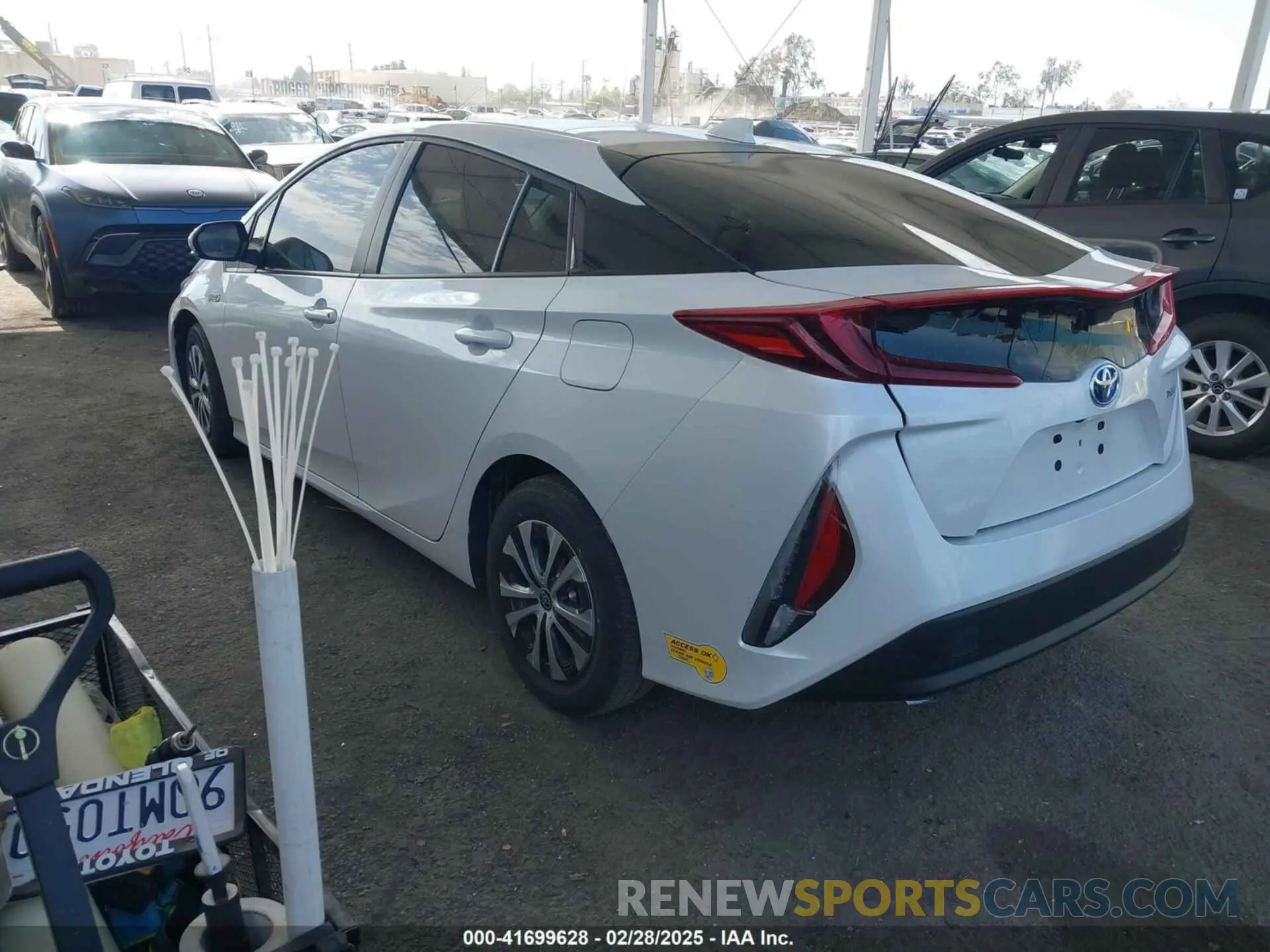 3 Фотография поврежденного автомобиля JTDKAMFP4N3223374 TOYOTA PRIUS PRIME 2022