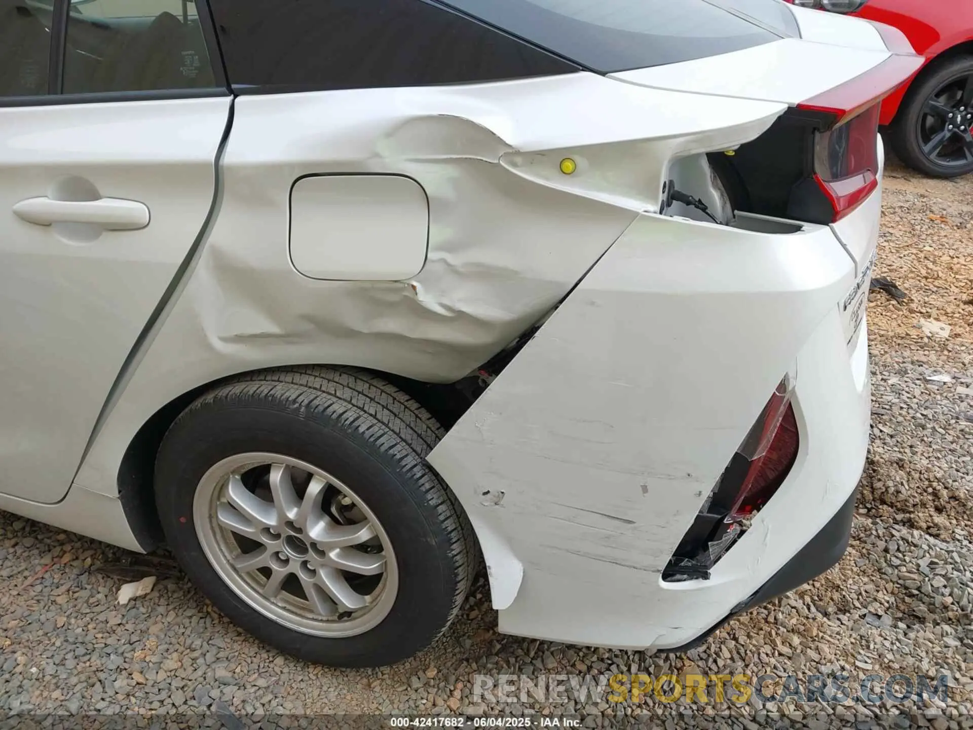 6 Photograph of a damaged car JTDKAMFP5N3213324 TOYOTA PRIUS PRIME 2022