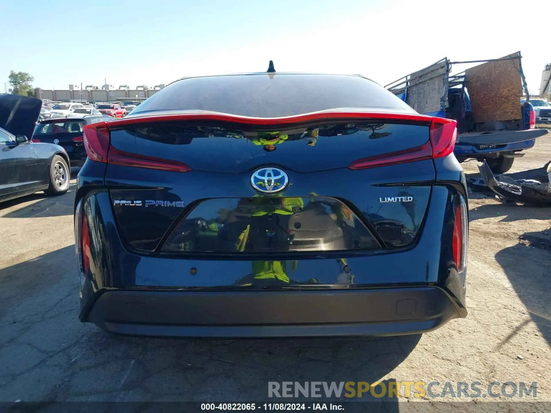 17 Photograph of a damaged car JTDKAMFP5N3225781 TOYOTA PRIUS PRIME 2022