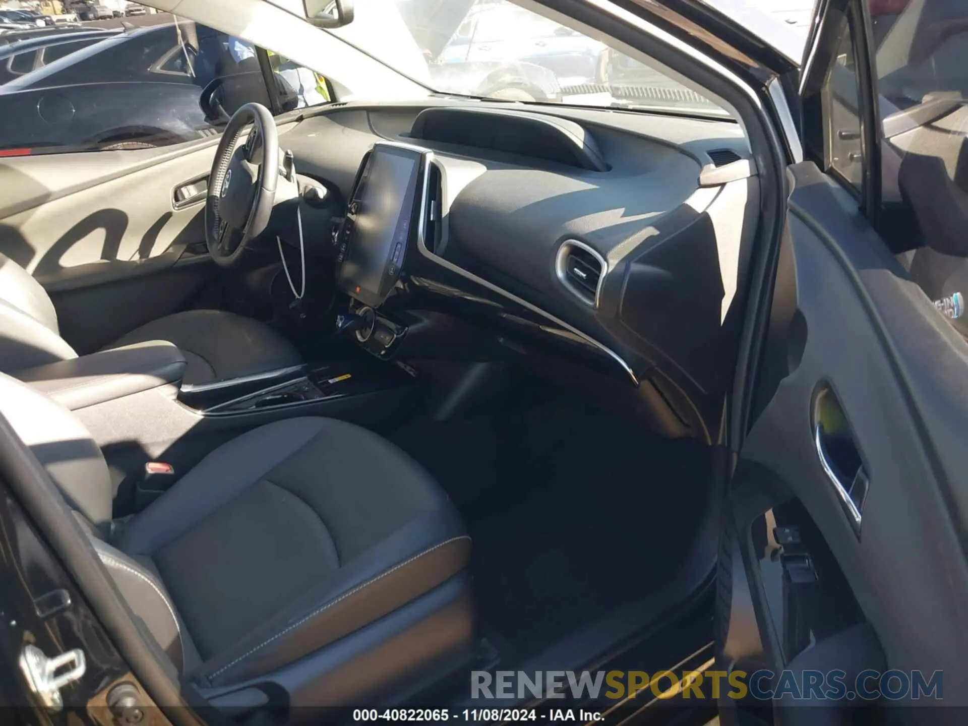 5 Photograph of a damaged car JTDKAMFP5N3225781 TOYOTA PRIUS PRIME 2022