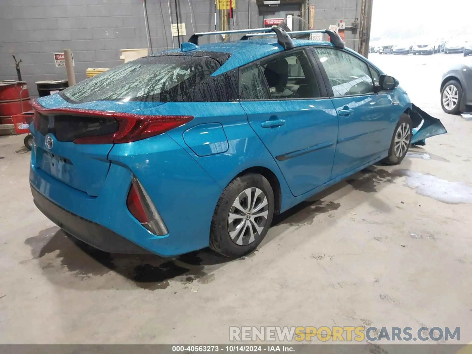 4 Photograph of a damaged car JTDKAMFP6N3228382 TOYOTA PRIUS PRIME 2022