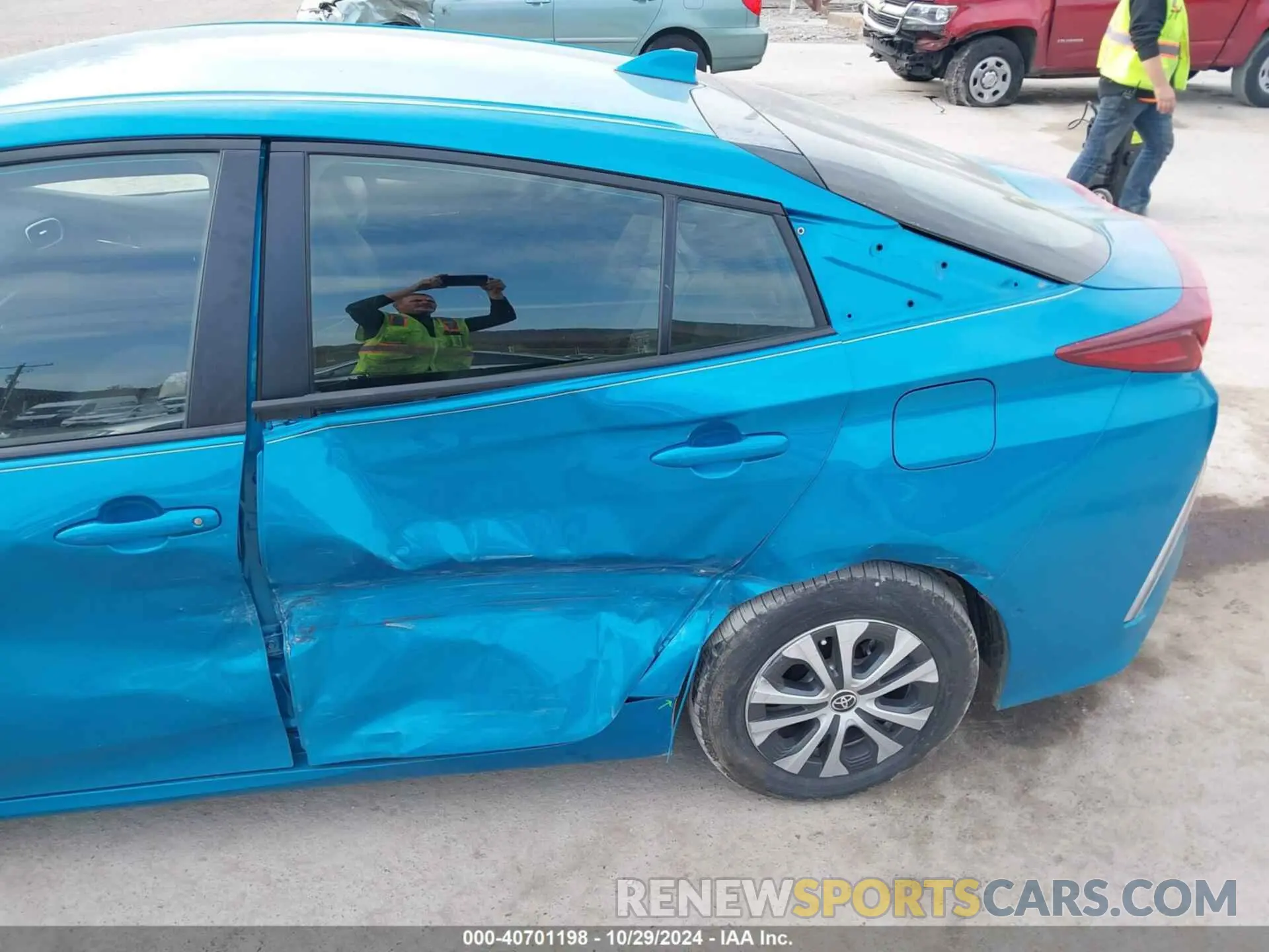21 Photograph of a damaged car JTDKAMFP7N3224843 TOYOTA PRIUS PRIME 2022