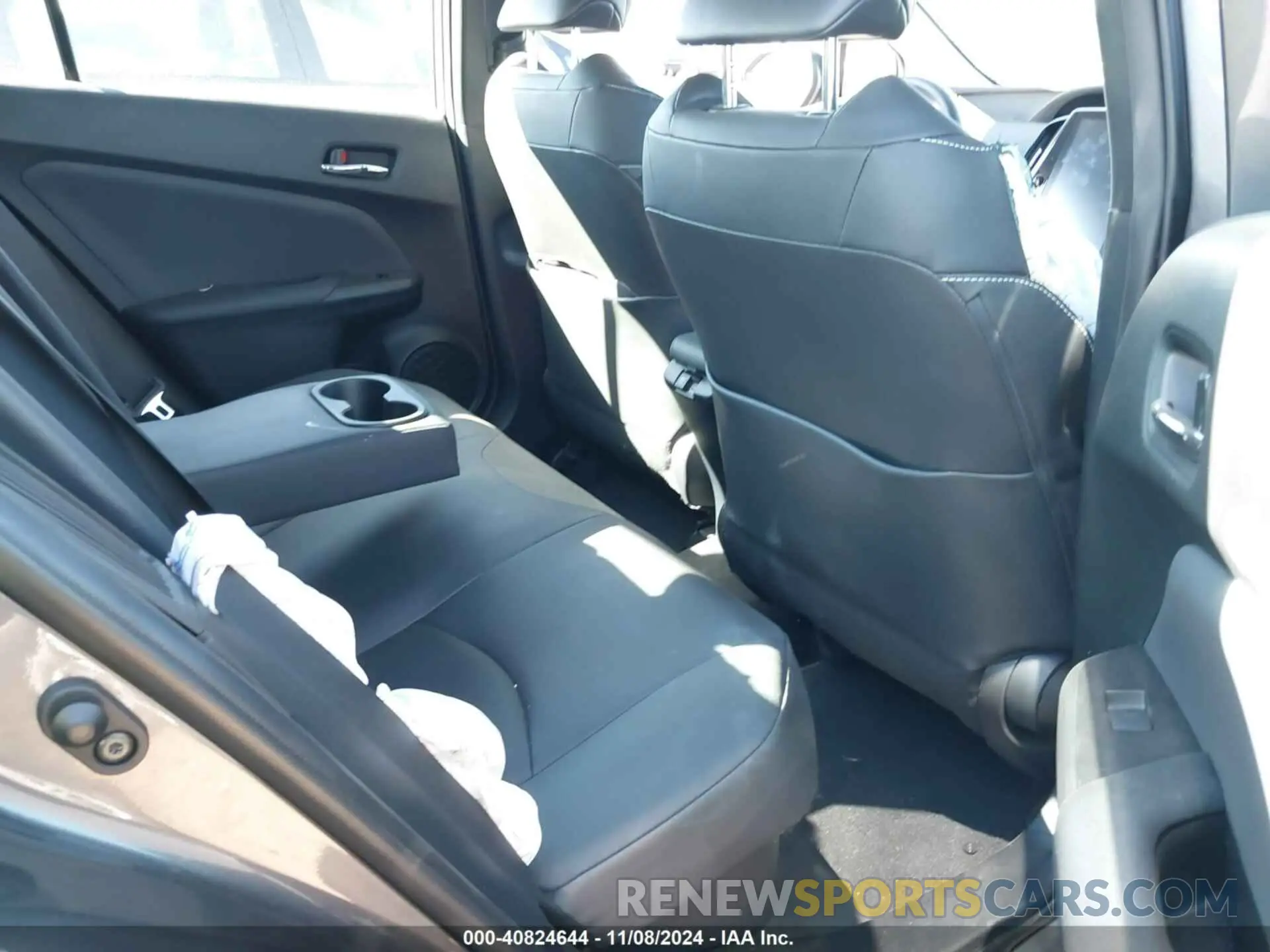 8 Photograph of a damaged car JTDKAMFP8N3202544 TOYOTA PRIUS PRIME 2022