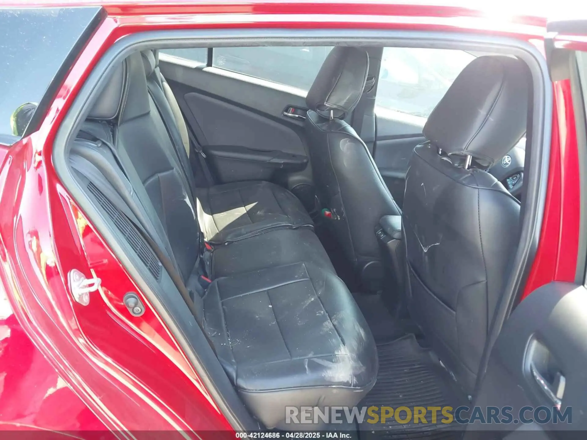 8 Photograph of a damaged car JTDKAMFP8N3212636 TOYOTA PRIUS PRIME 2022