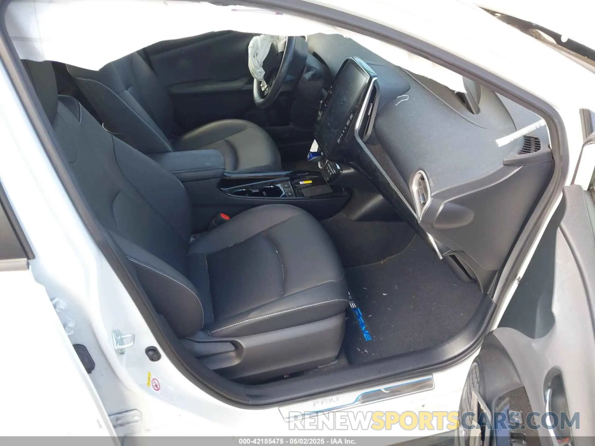 5 Photograph of a damaged car JTDKAMFPXN3202707 TOYOTA PRIUS PRIME 2022