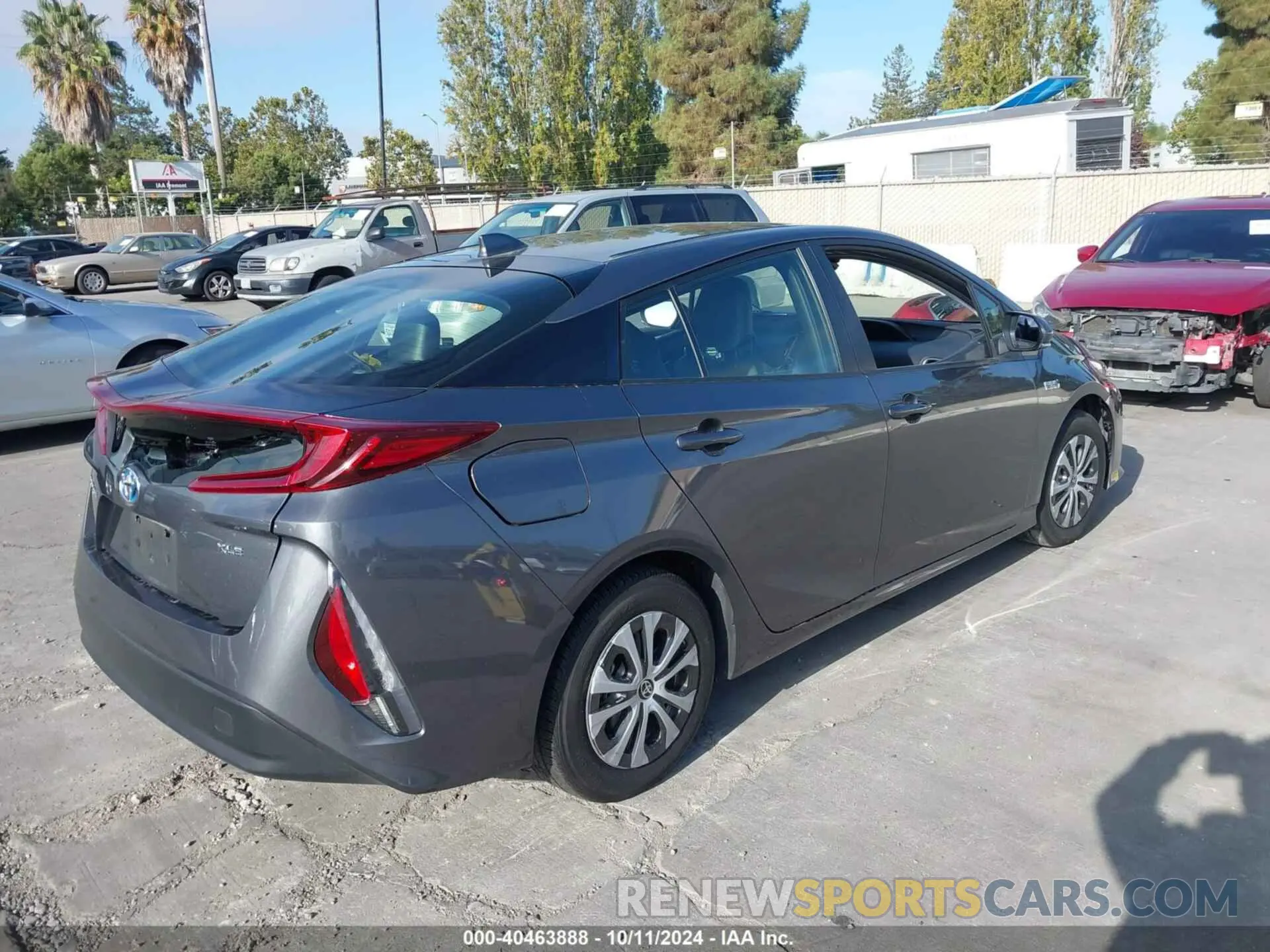 4 Photograph of a damaged car JTDKAMFPXN3224402 TOYOTA PRIUS PRIME 2022