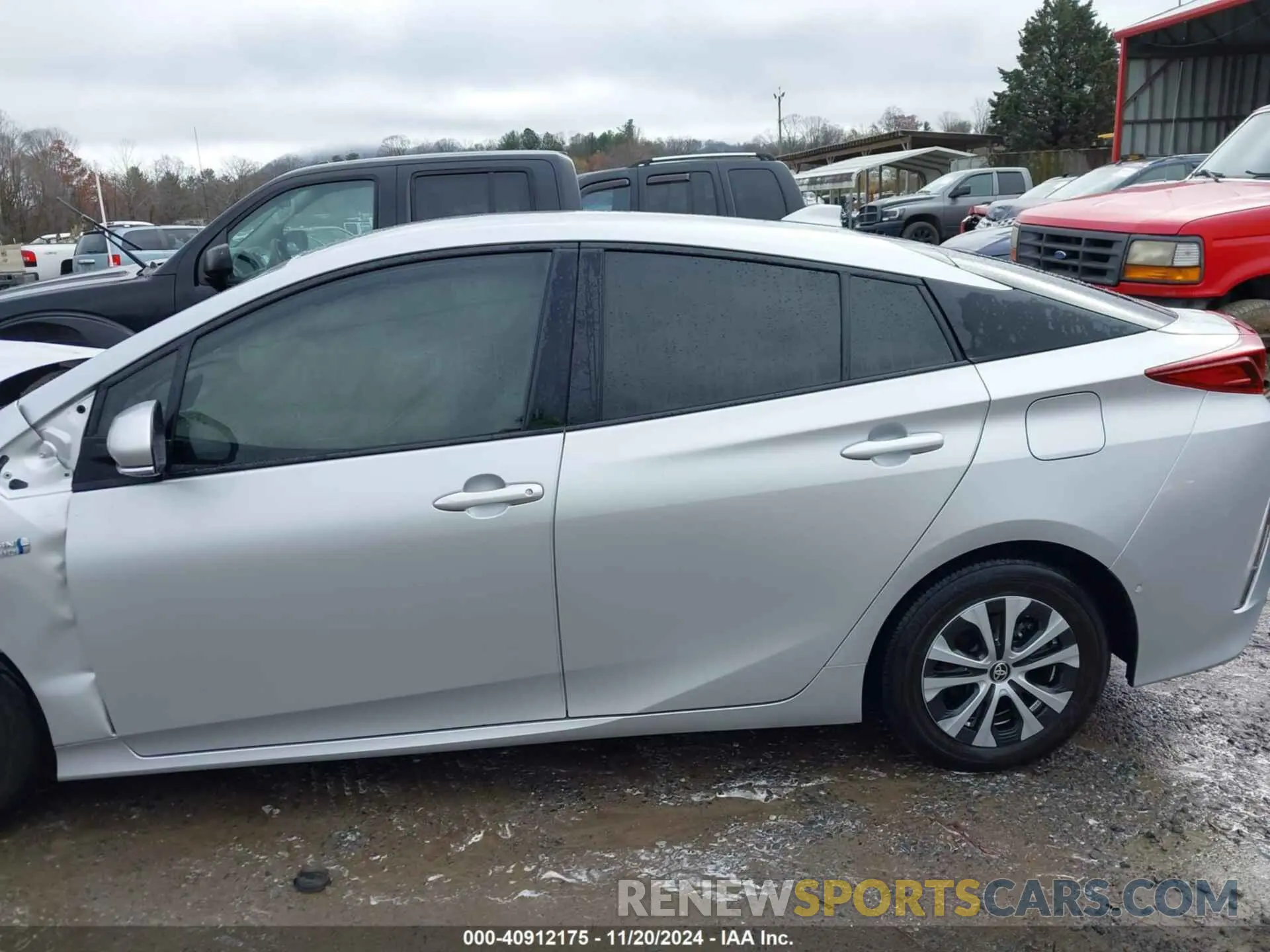 15 Photograph of a damaged car JTDKAMFPXN3225341 TOYOTA PRIUS PRIME 2022