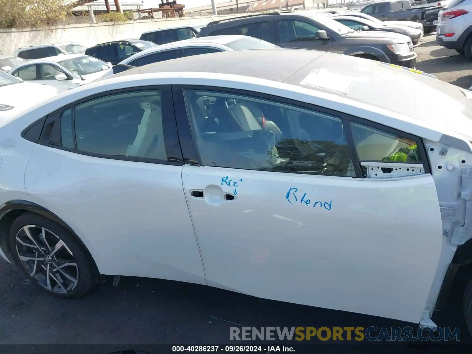 14 Фотография поврежденного автомобиля JTDACACU2P3000896 TOYOTA PRIUS PRIME 2023