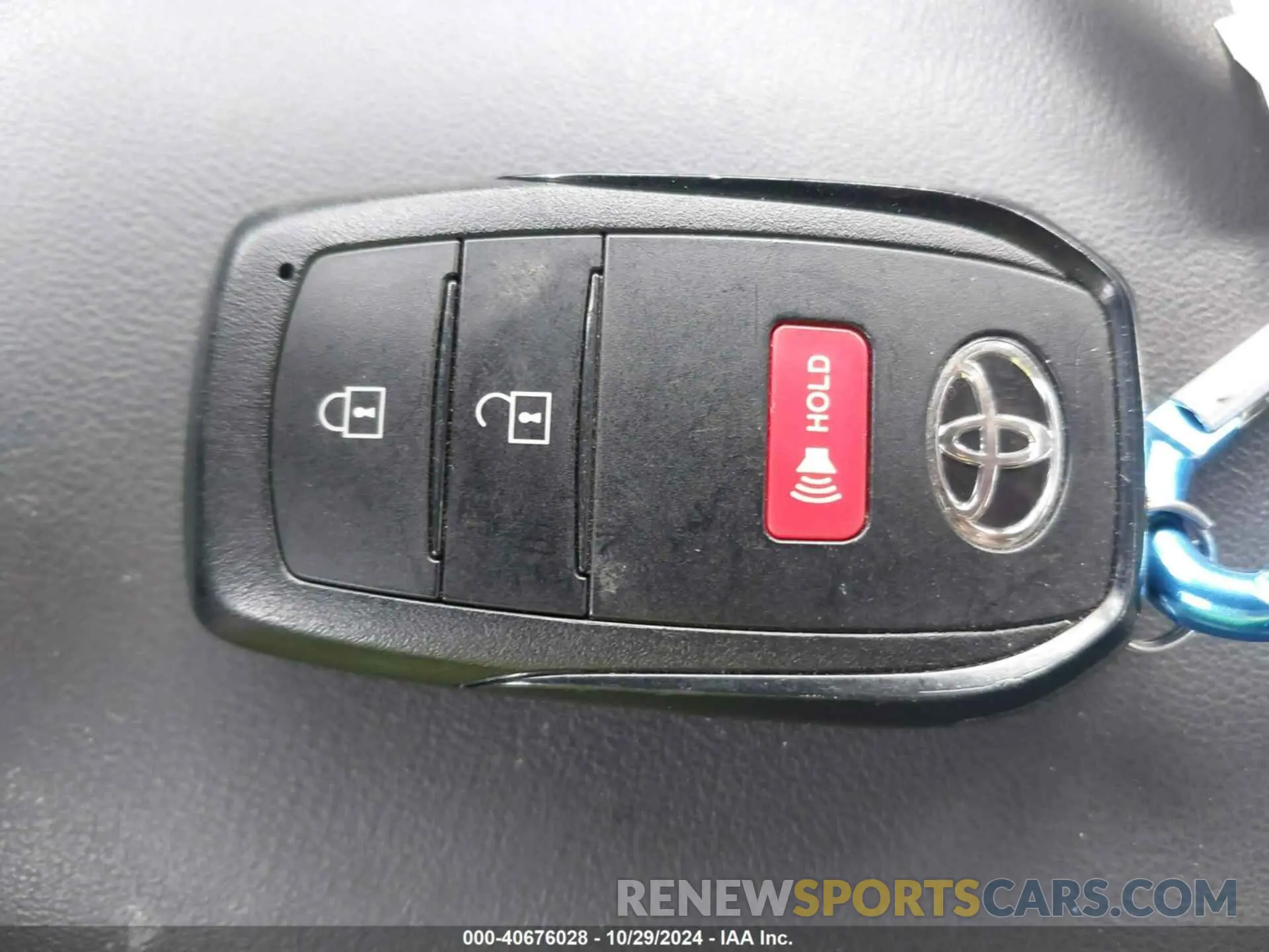 11 Фотография поврежденного автомобиля JTDACACU1R3017062 TOYOTA PRIUS PRIME 2024