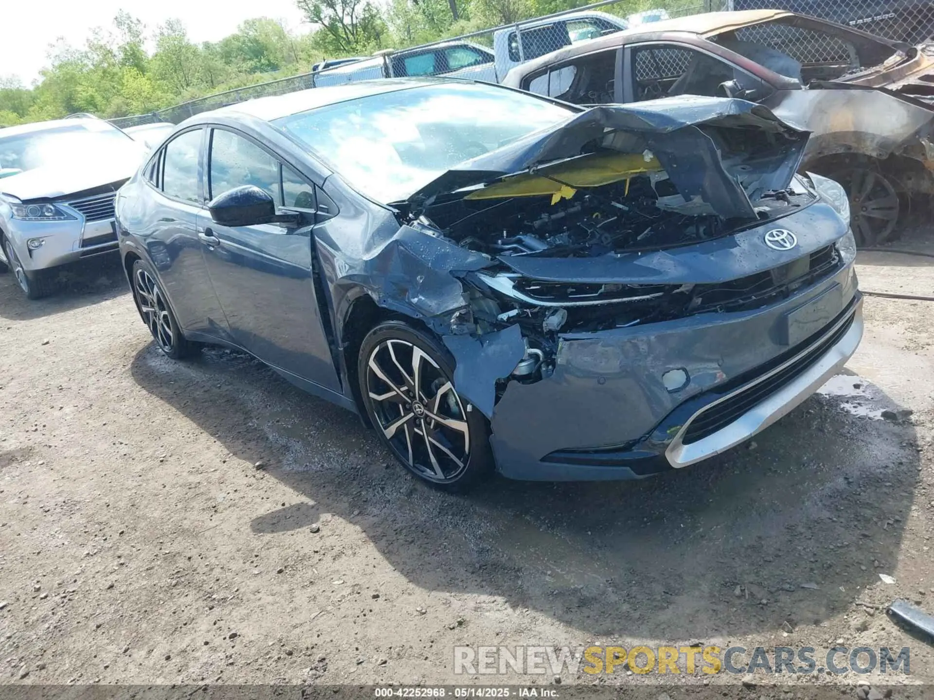 1 Фотография поврежденного автомобиля JTDACACU2R3029933 TOYOTA PRIUS PRIME 2024