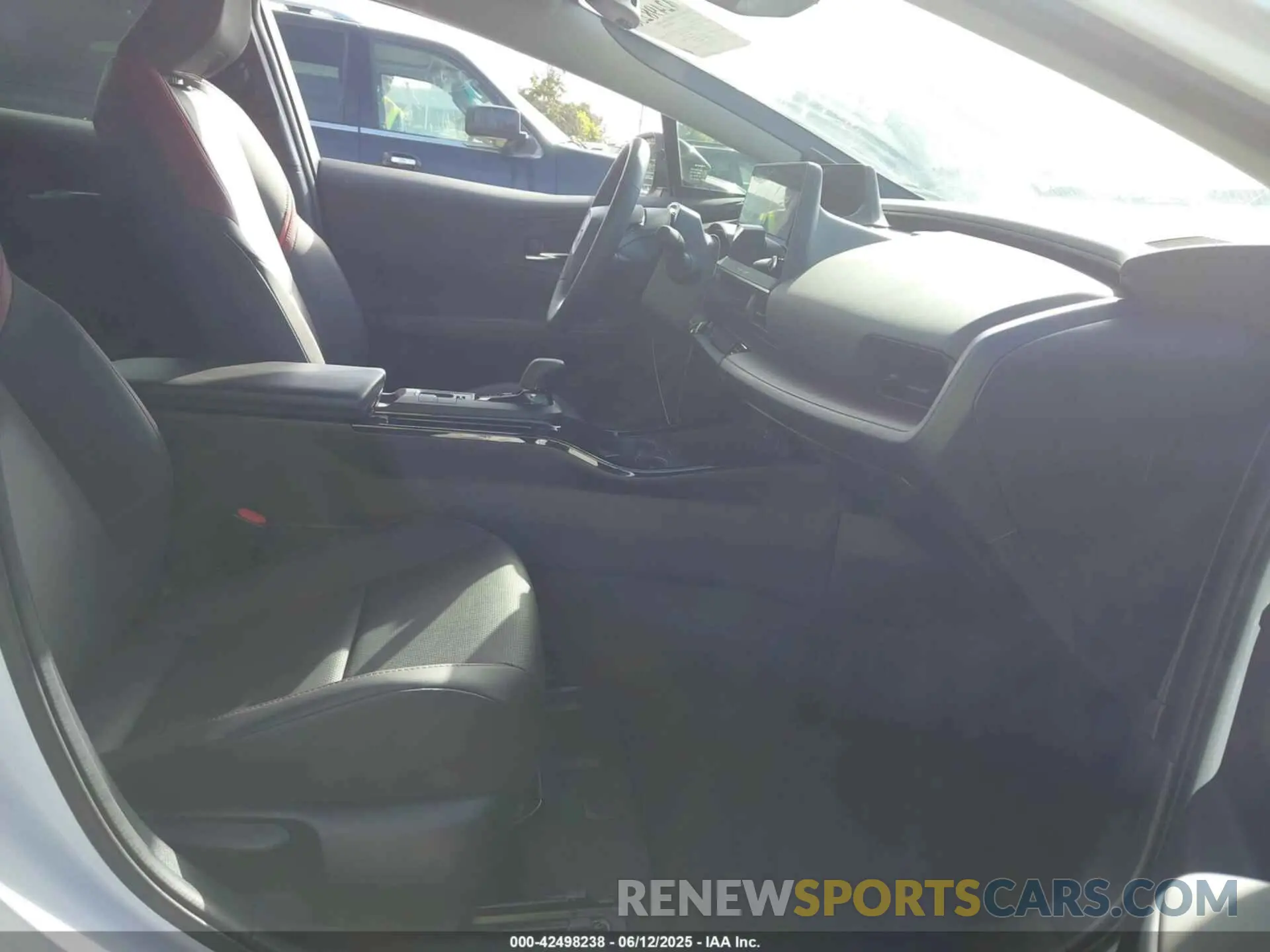 5 Photograph of a damaged car JTDACACU9R3023174 TOYOTA PRIUS PRIME 2024