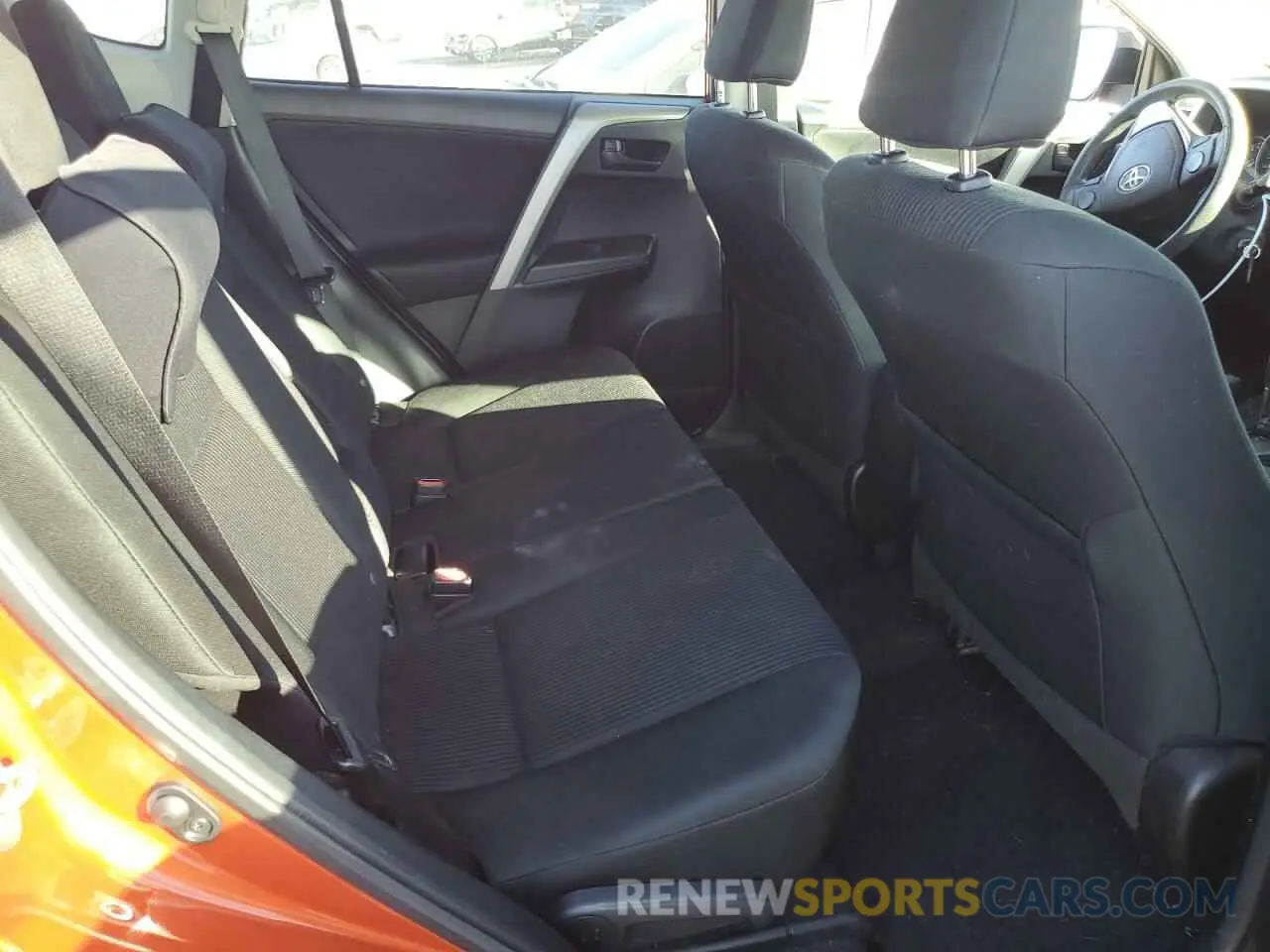 10 Фотография поврежденного автомобиля 2T3BFREV1GW481303 TOYOTA RAV4 2016