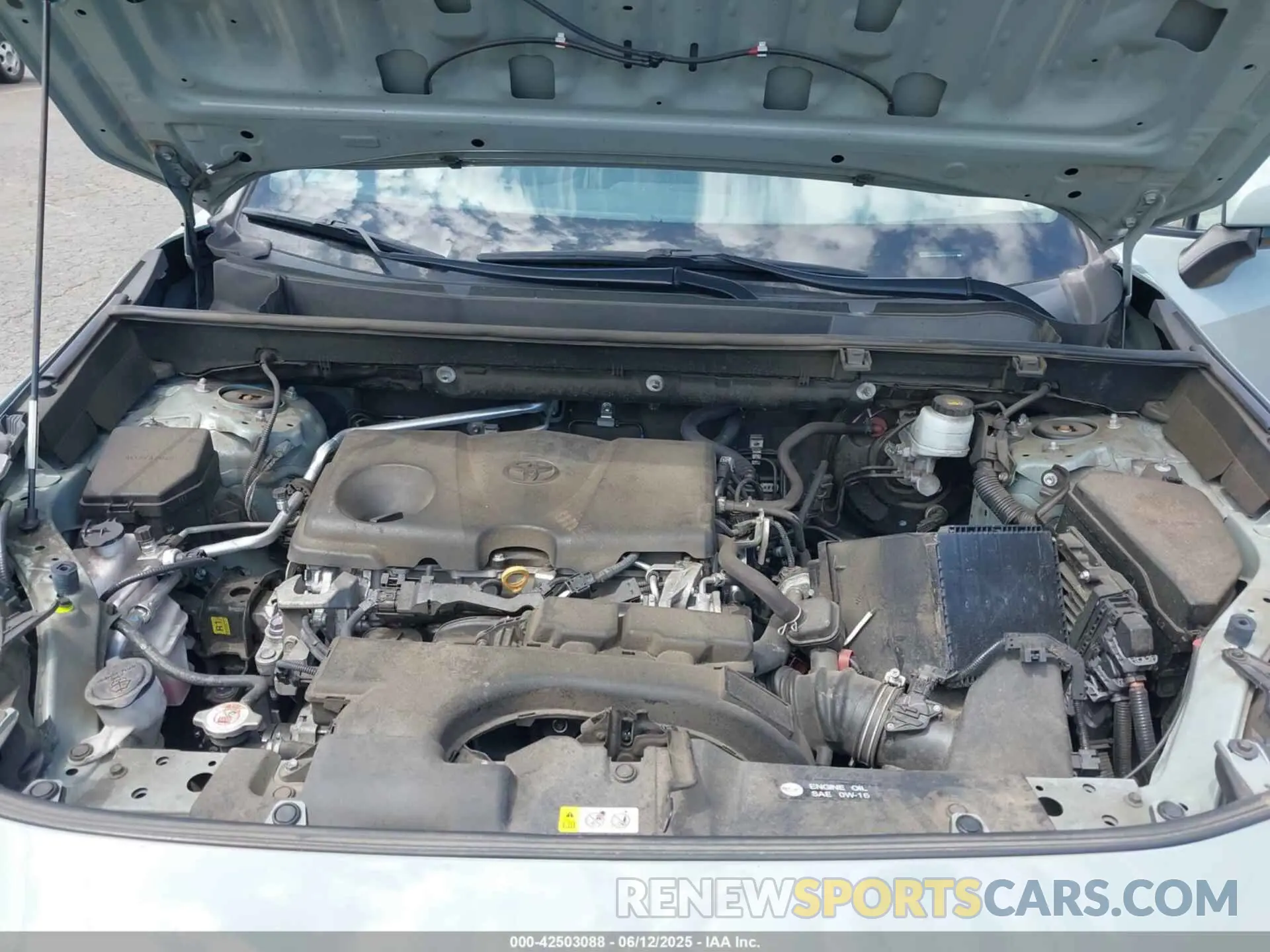 10 Photograph of a damaged car 2T3A1RFV0KC011797 TOYOTA RAV4 2019