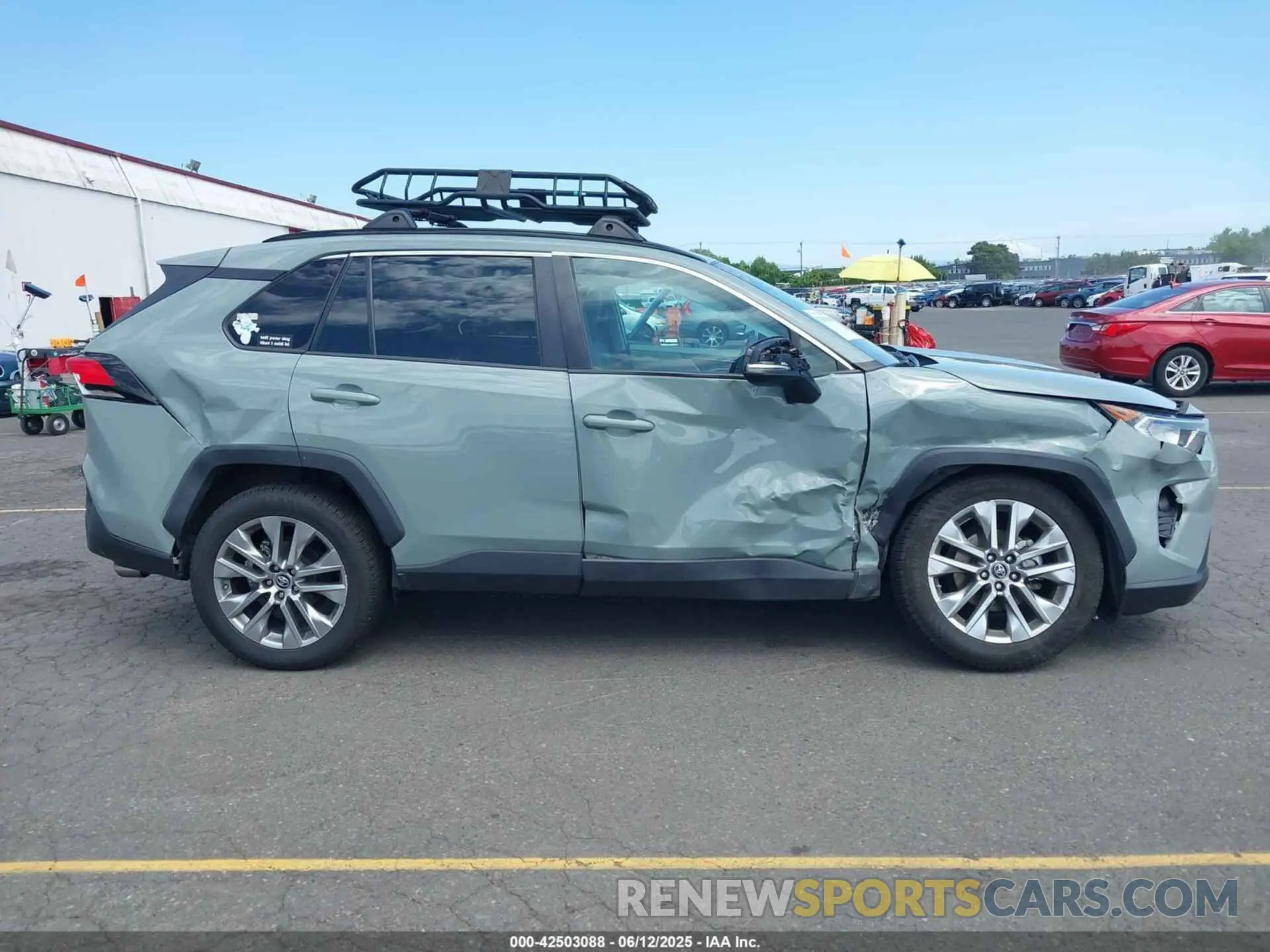 13 Photograph of a damaged car 2T3A1RFV0KC011797 TOYOTA RAV4 2019
