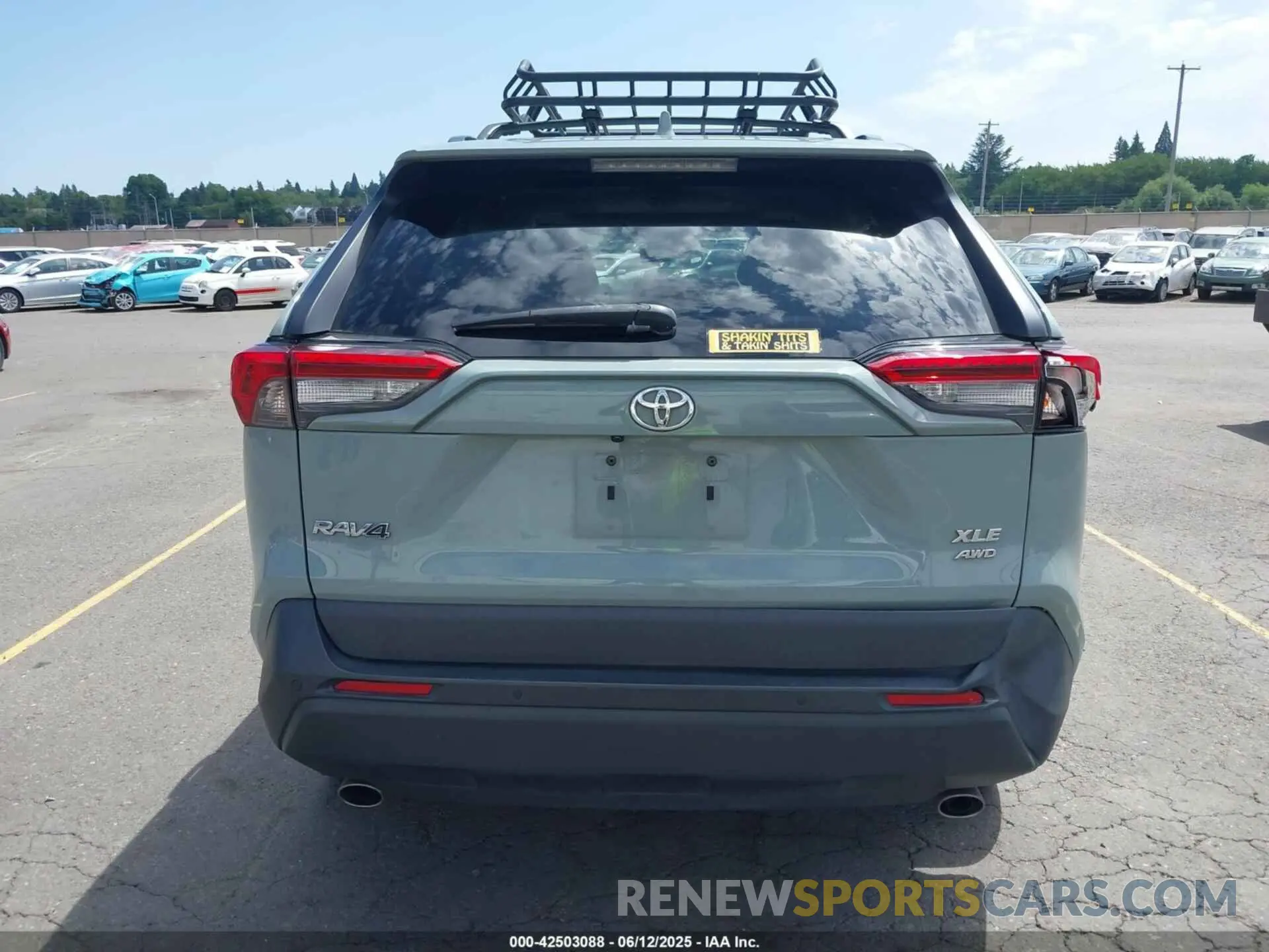 16 Photograph of a damaged car 2T3A1RFV0KC011797 TOYOTA RAV4 2019