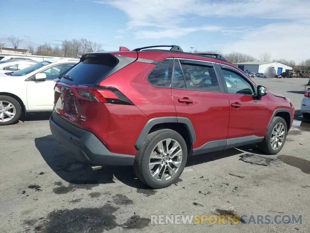 3 Photograph of a damaged car 2T3A1RFV0KC050115 TOYOTA RAV4 2019