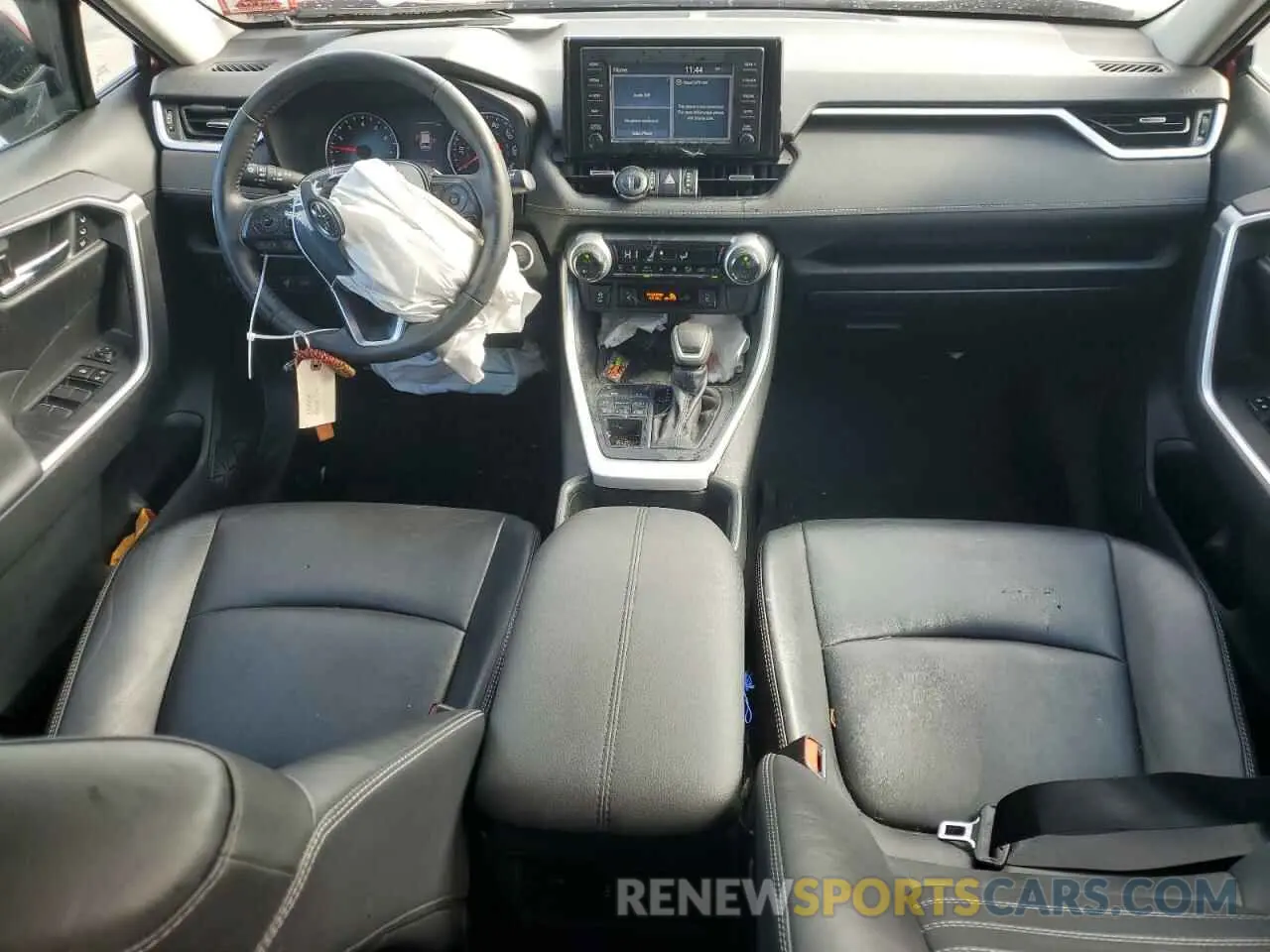 8 Photograph of a damaged car 2T3A1RFV0KC050115 TOYOTA RAV4 2019