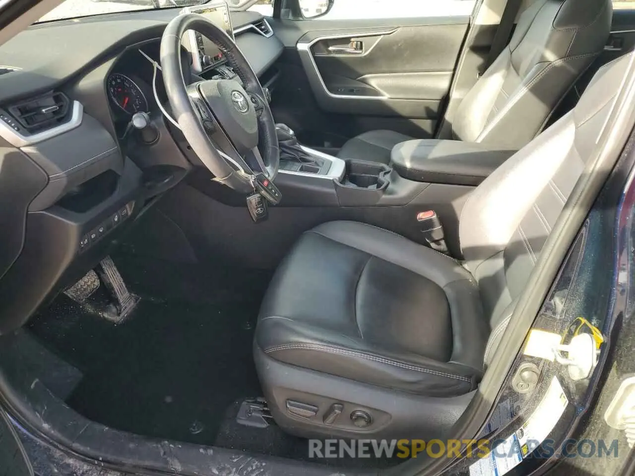 7 Фотография поврежденного автомобиля 2T3A1RFV1KW067634 TOYOTA RAV4 2019