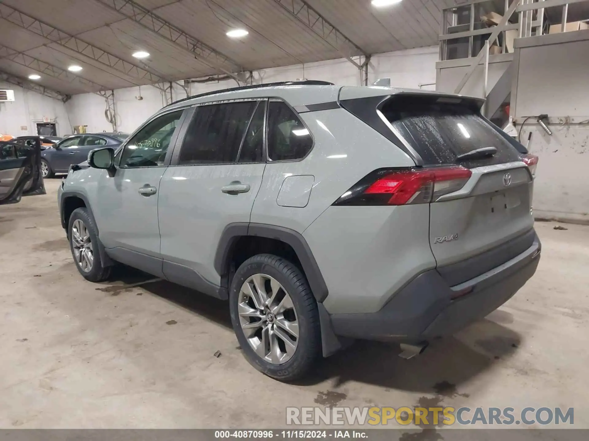 3 Photograph of a damaged car 2T3A1RFV2KC030111 TOYOTA RAV4 2019