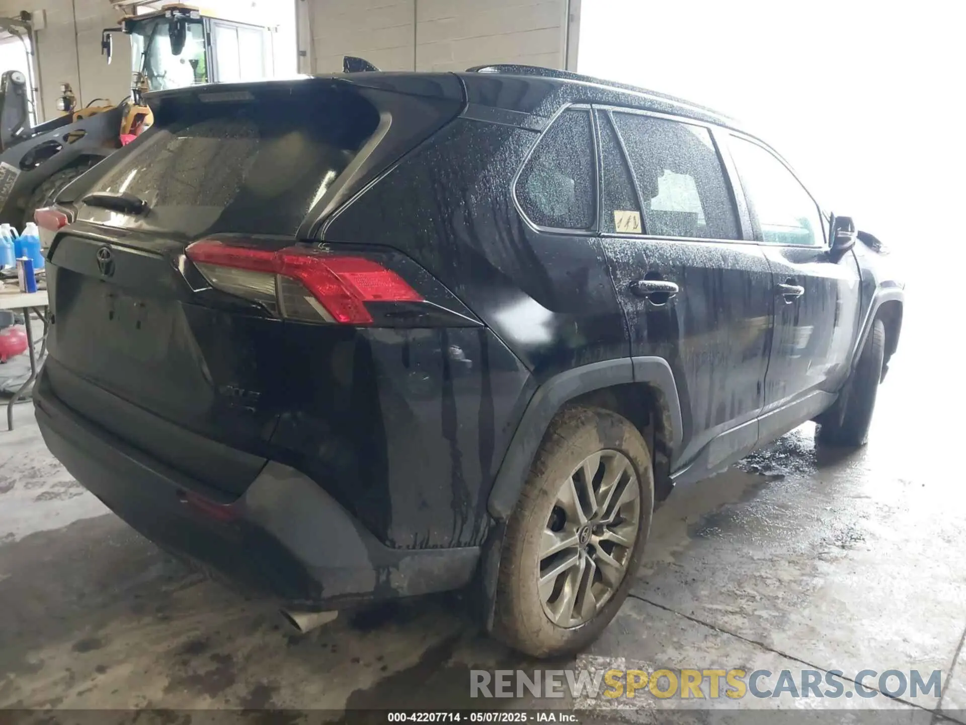 4 Photograph of a damaged car 2T3A1RFV3KC047290 TOYOTA RAV4 2019
