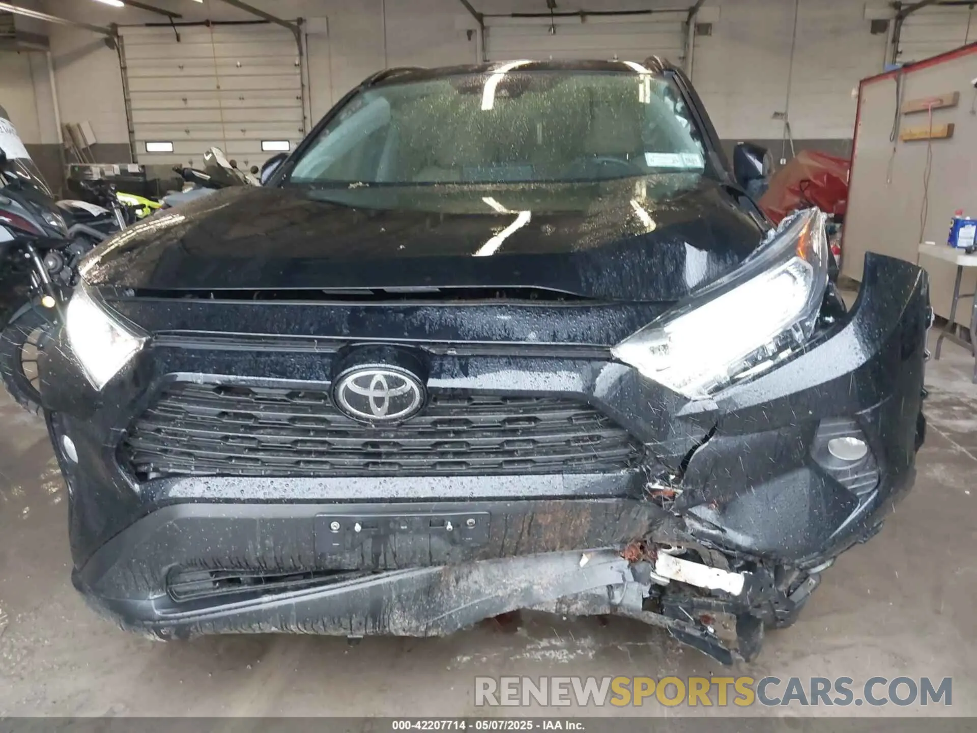 6 Photograph of a damaged car 2T3A1RFV3KC047290 TOYOTA RAV4 2019
