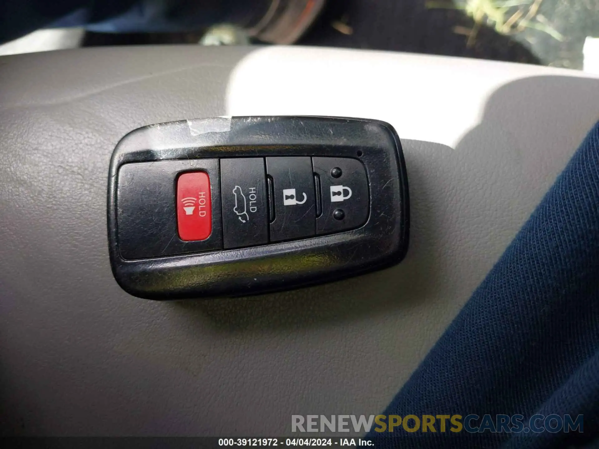 11 Фотография поврежденного автомобиля 2T3A1RFV3KW045053 TOYOTA RAV4 2019