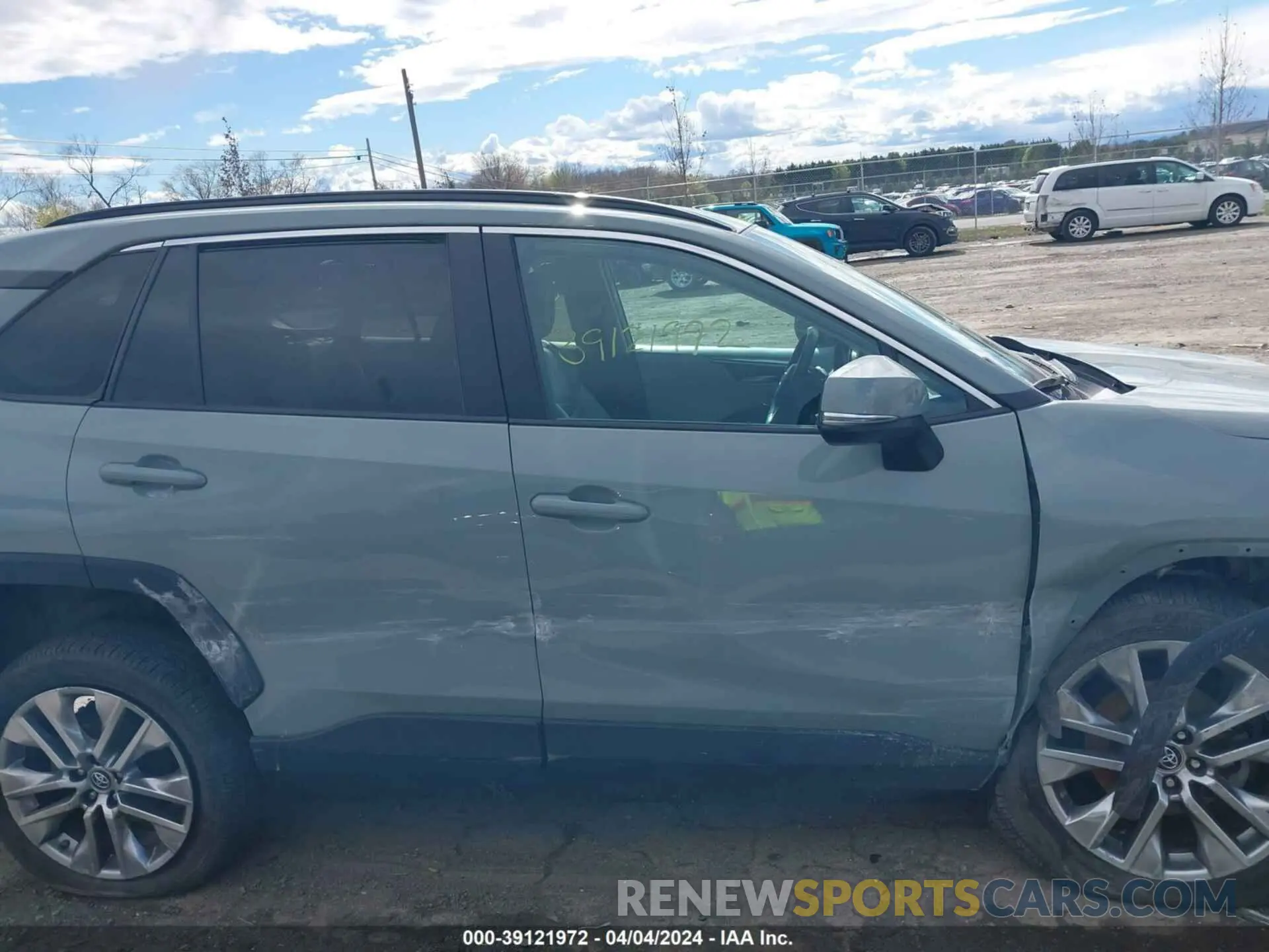 13 Фотография поврежденного автомобиля 2T3A1RFV3KW045053 TOYOTA RAV4 2019