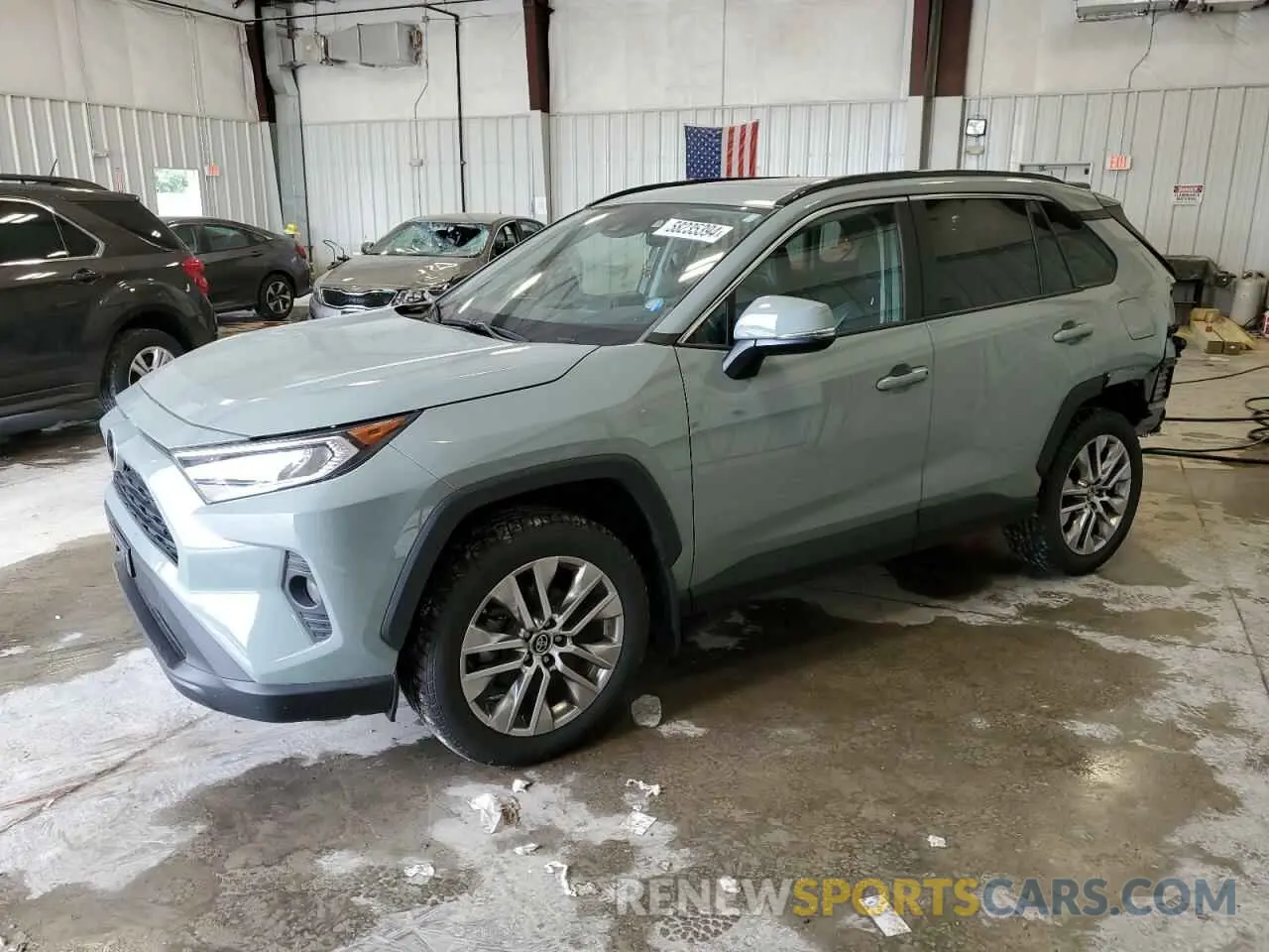 1 Photograph of a damaged car 2T3A1RFV3KW062418 TOYOTA RAV4 2019