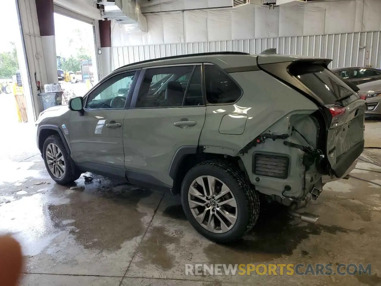 2 Photograph of a damaged car 2T3A1RFV3KW062418 TOYOTA RAV4 2019