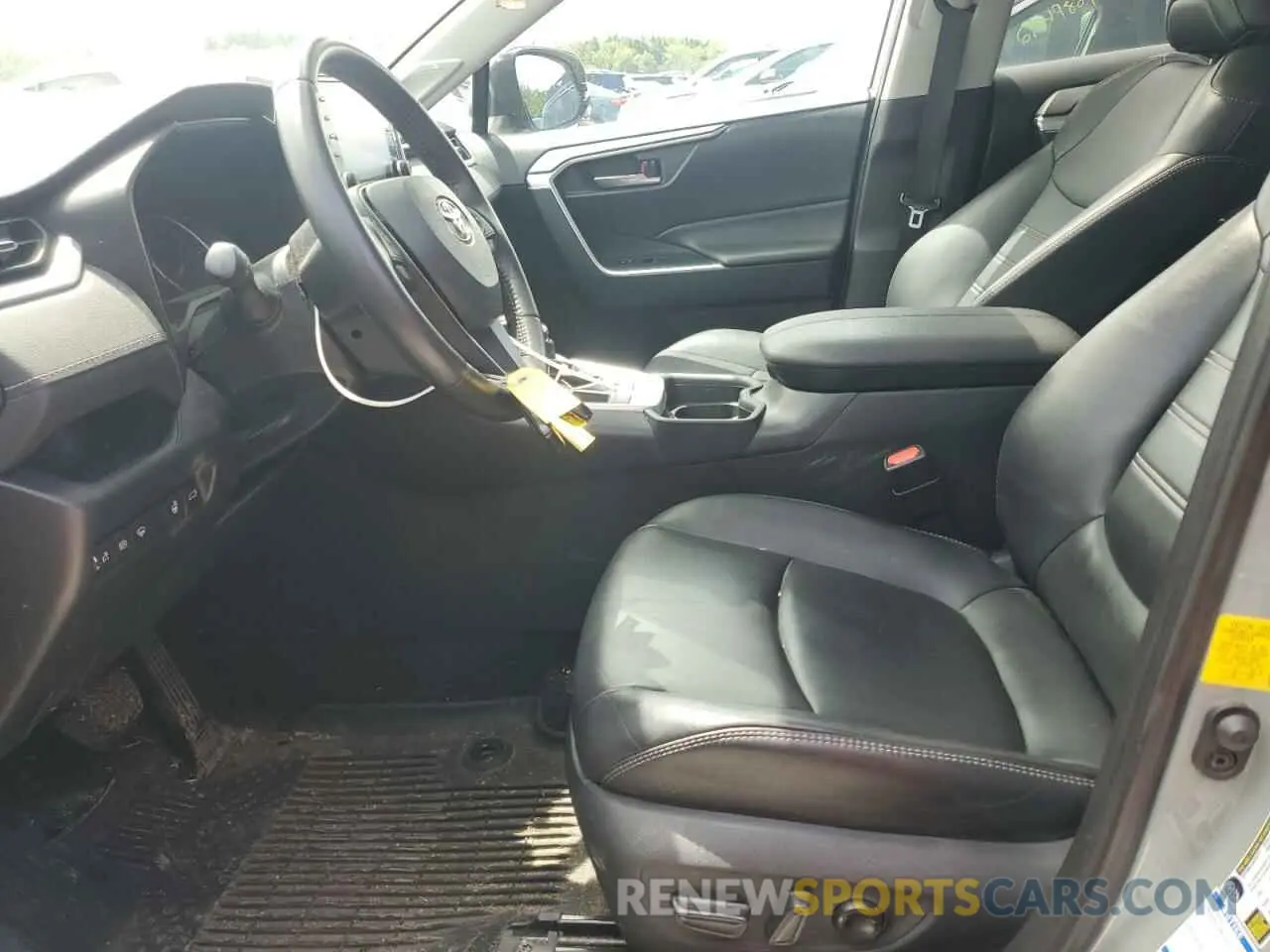 7 Photograph of a damaged car 2T3A1RFV3KW062418 TOYOTA RAV4 2019