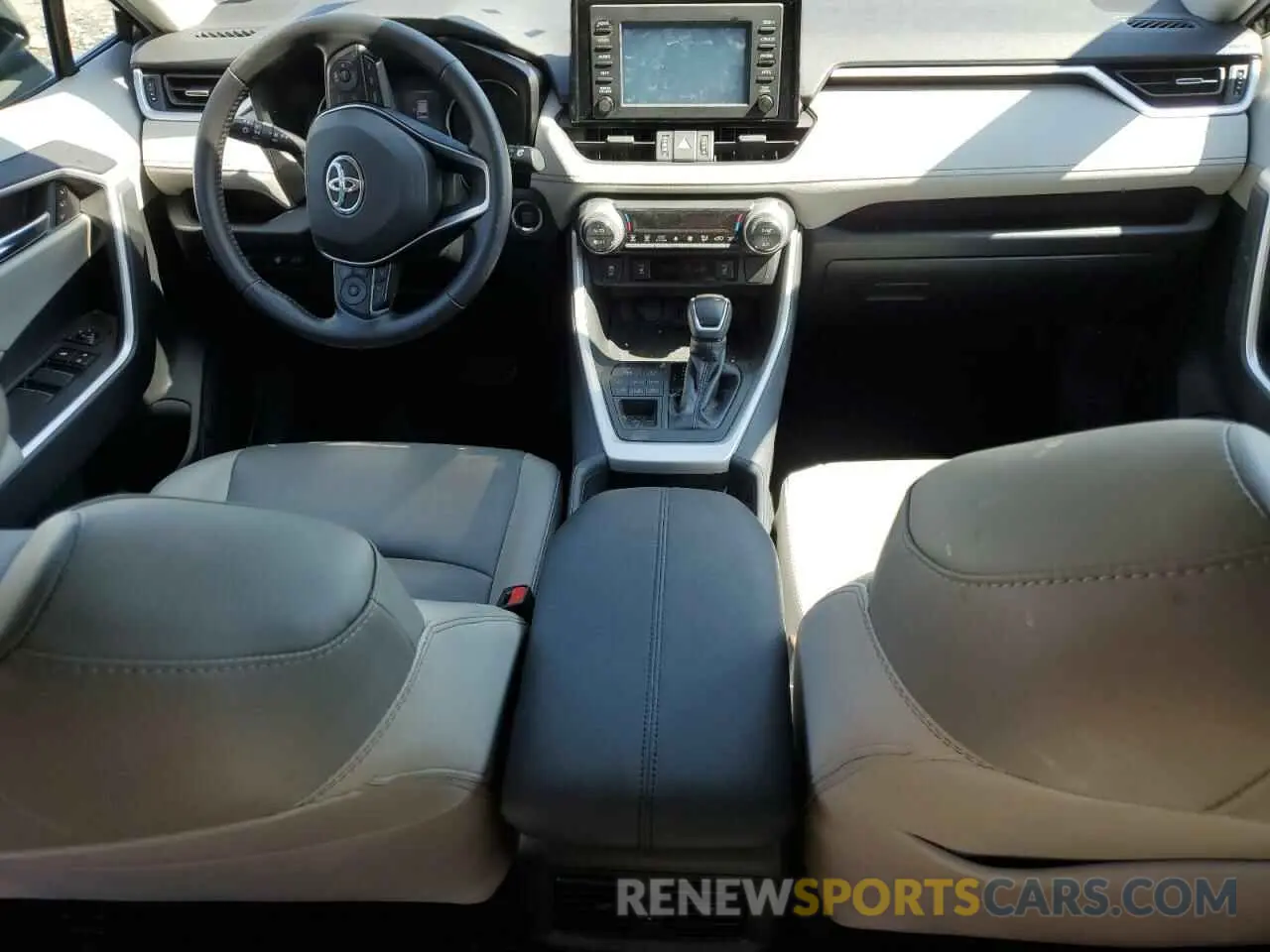 8 Фотография поврежденного автомобиля 2T3A1RFV4KC050683 TOYOTA RAV4 2019