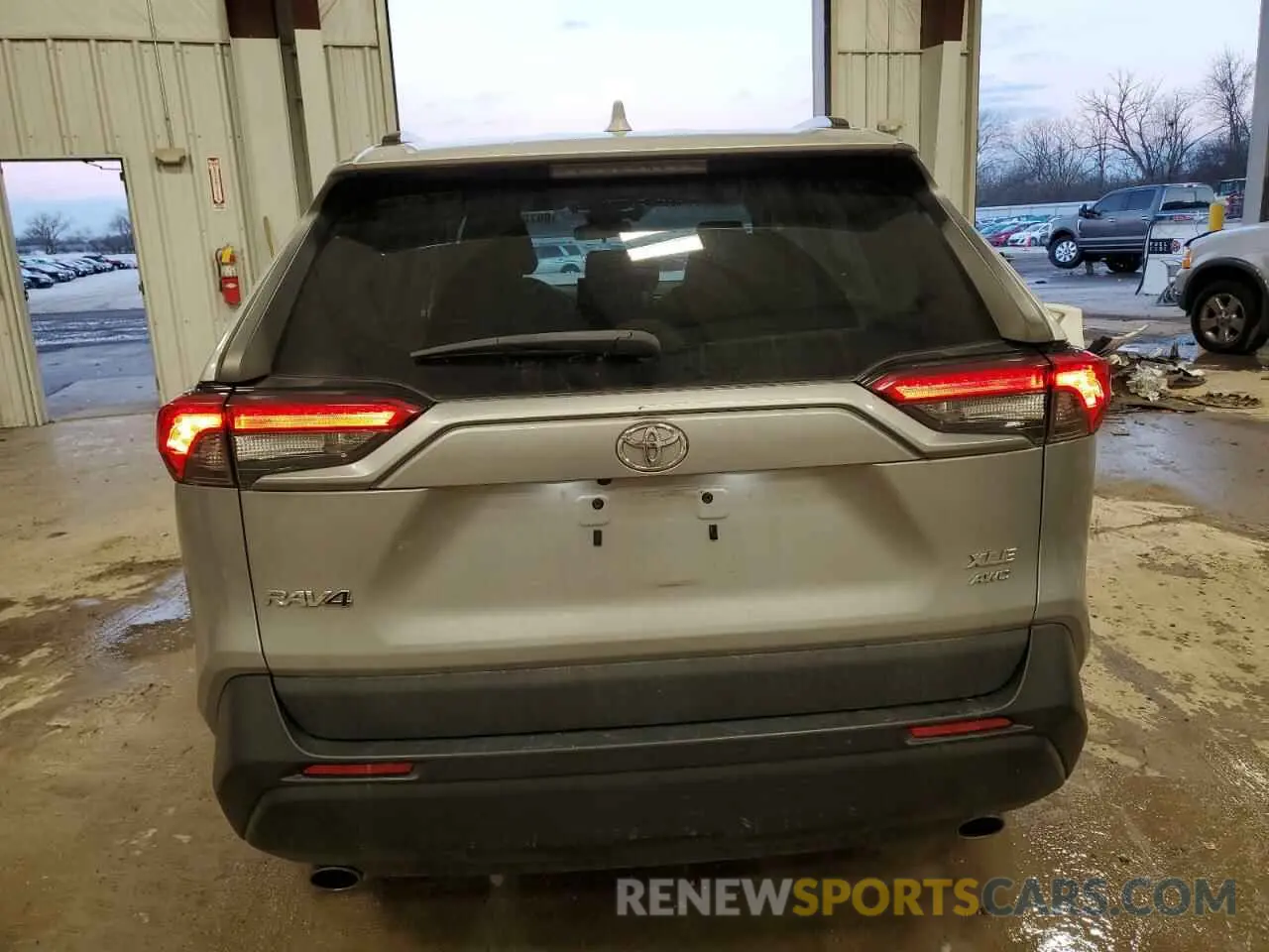 6 Фотография поврежденного автомобиля 2T3A1RFV6KW077186 TOYOTA RAV4 2019