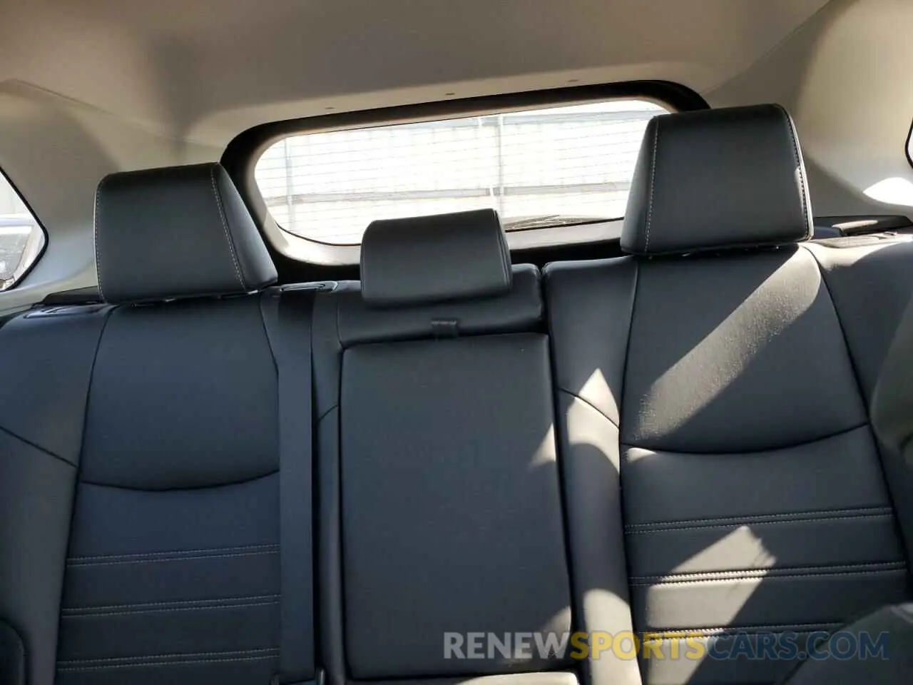 10 Фотография поврежденного автомобиля 2T3A1RFV7KC030881 TOYOTA RAV4 2019