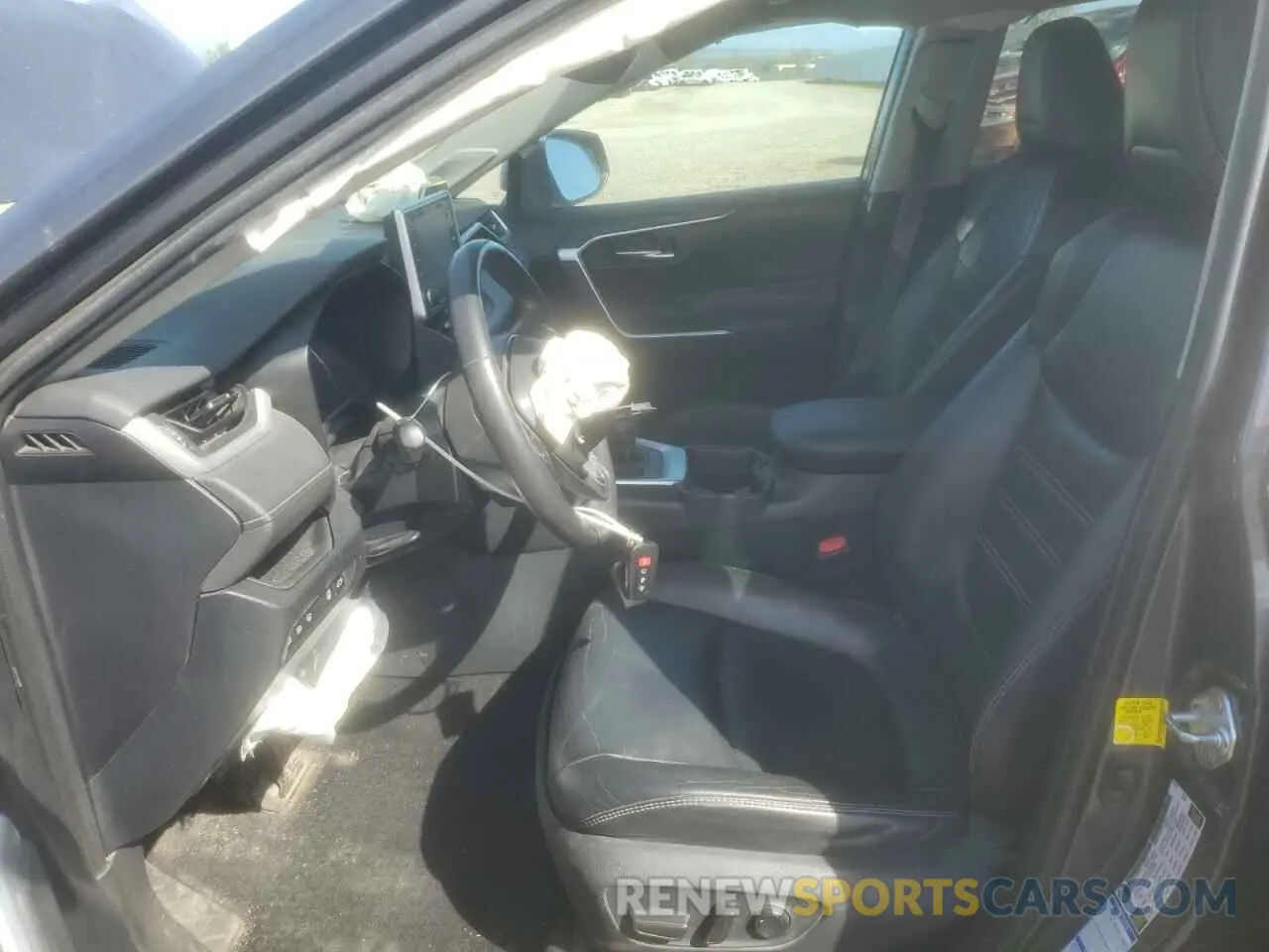 7 Photograph of a damaged car 2T3A1RFV7KW063765 TOYOTA RAV4 2019