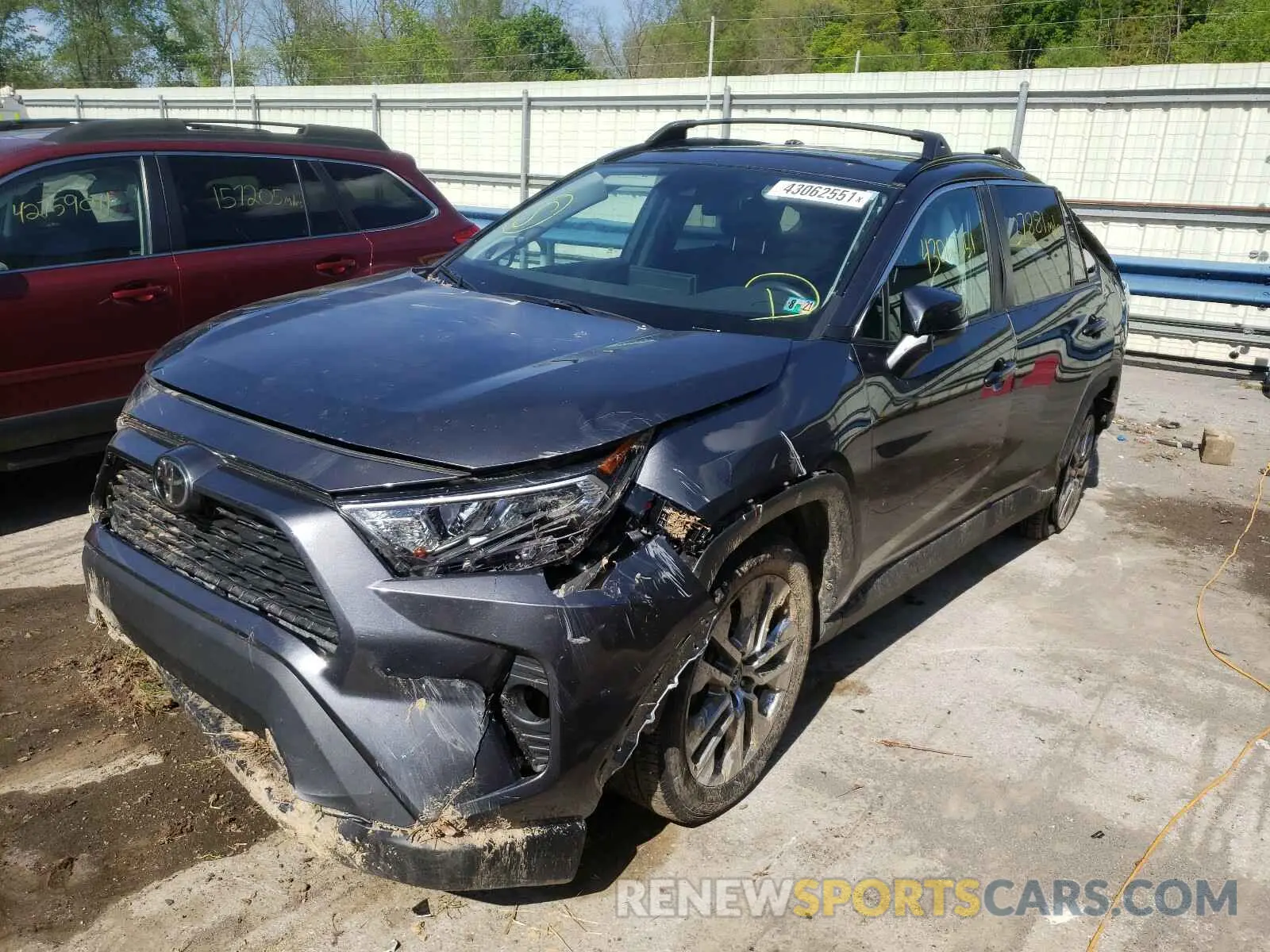 2 Photograph of a damaged car 2T3A1RFV7KW067024 TOYOTA RAV4 2019