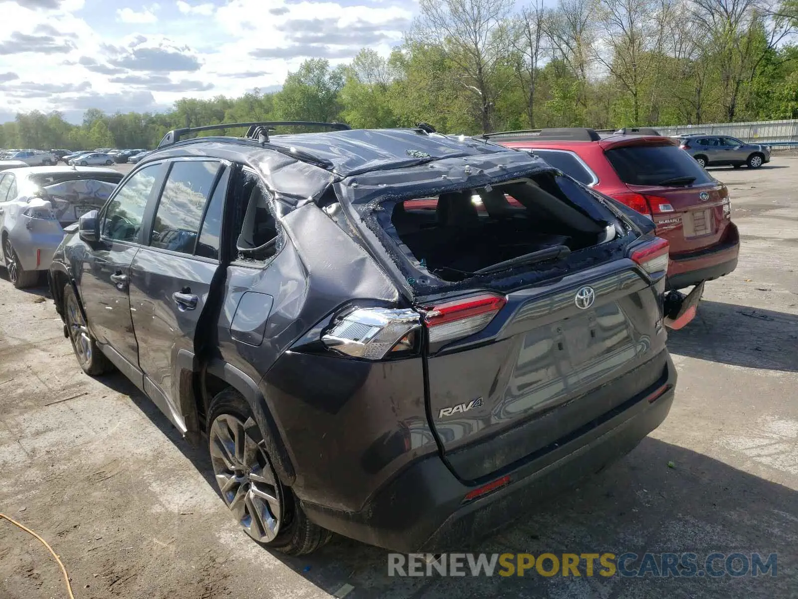 3 Photograph of a damaged car 2T3A1RFV7KW067024 TOYOTA RAV4 2019