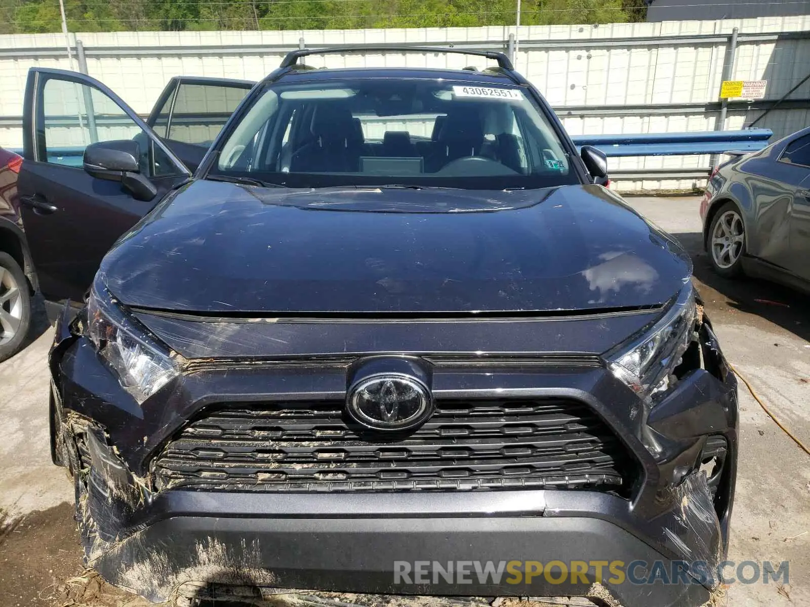 7 Photograph of a damaged car 2T3A1RFV7KW067024 TOYOTA RAV4 2019
