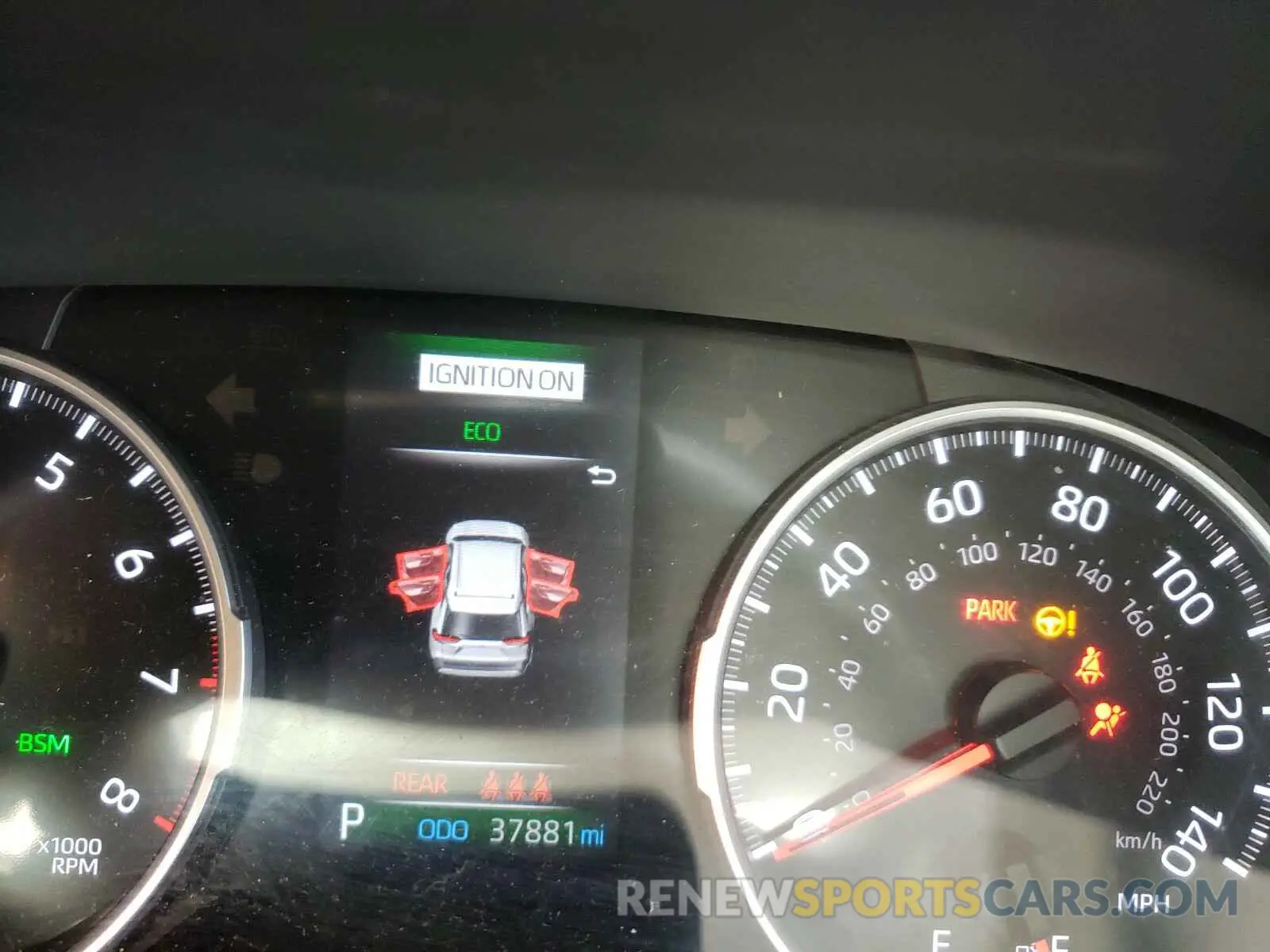 8 Photograph of a damaged car 2T3A1RFV7KW067024 TOYOTA RAV4 2019