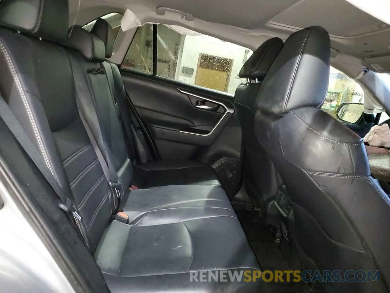 11 Photograph of a damaged car 2T3A1RFVXKC023326 TOYOTA RAV4 2019