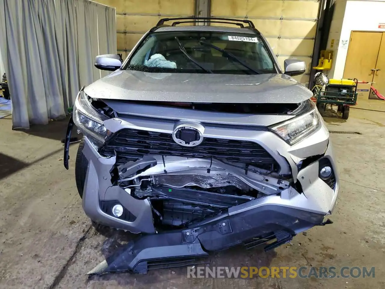5 Photograph of a damaged car 2T3A1RFVXKC023326 TOYOTA RAV4 2019