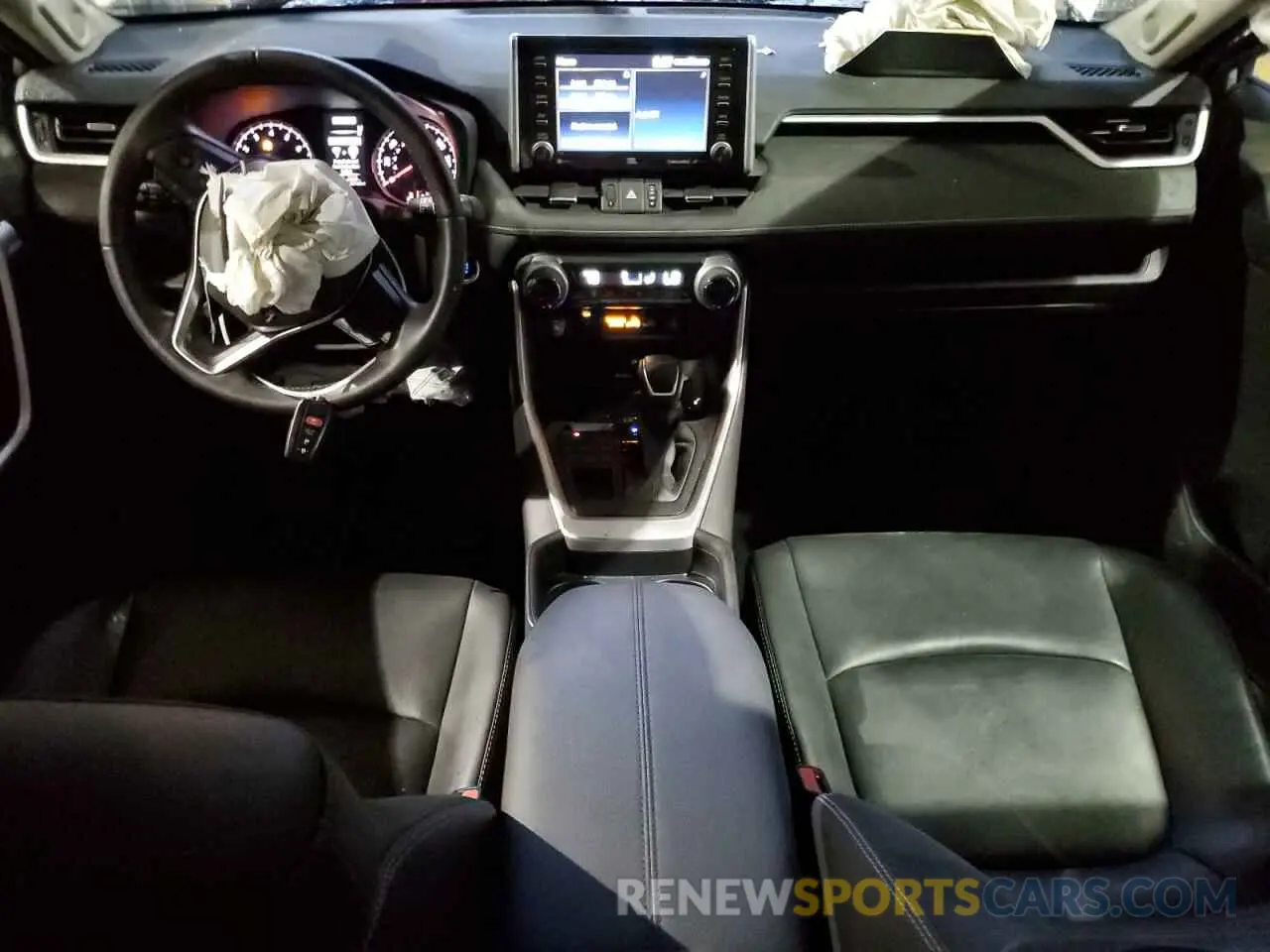 8 Photograph of a damaged car 2T3A1RFVXKC023326 TOYOTA RAV4 2019