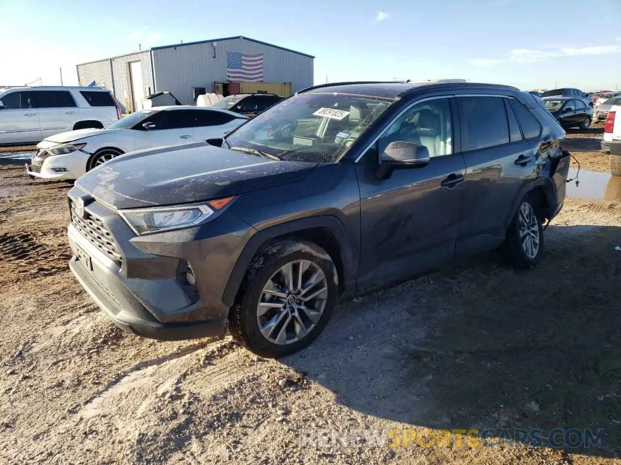 1 Photograph of a damaged car 2T3A1RFVXKC048551 TOYOTA RAV4 2019