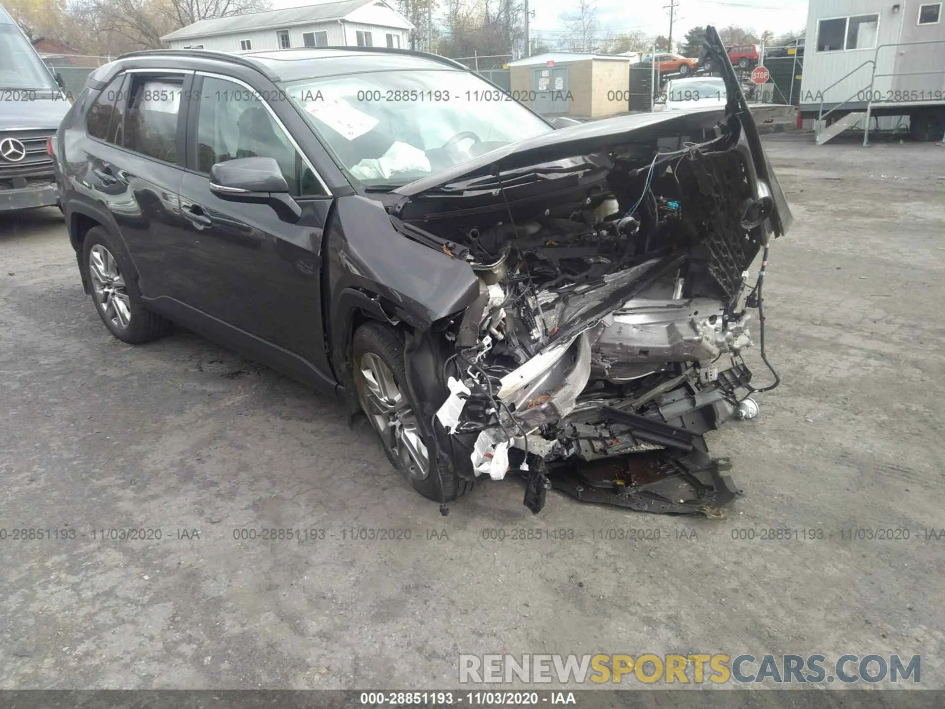 1 Photograph of a damaged car 2T3A1RFVXKW049861 TOYOTA RAV4 2019